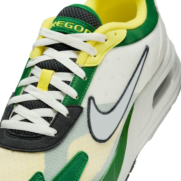 Unisex Nike White Oregon Ducks Air Max Solo Shoes display picture 1