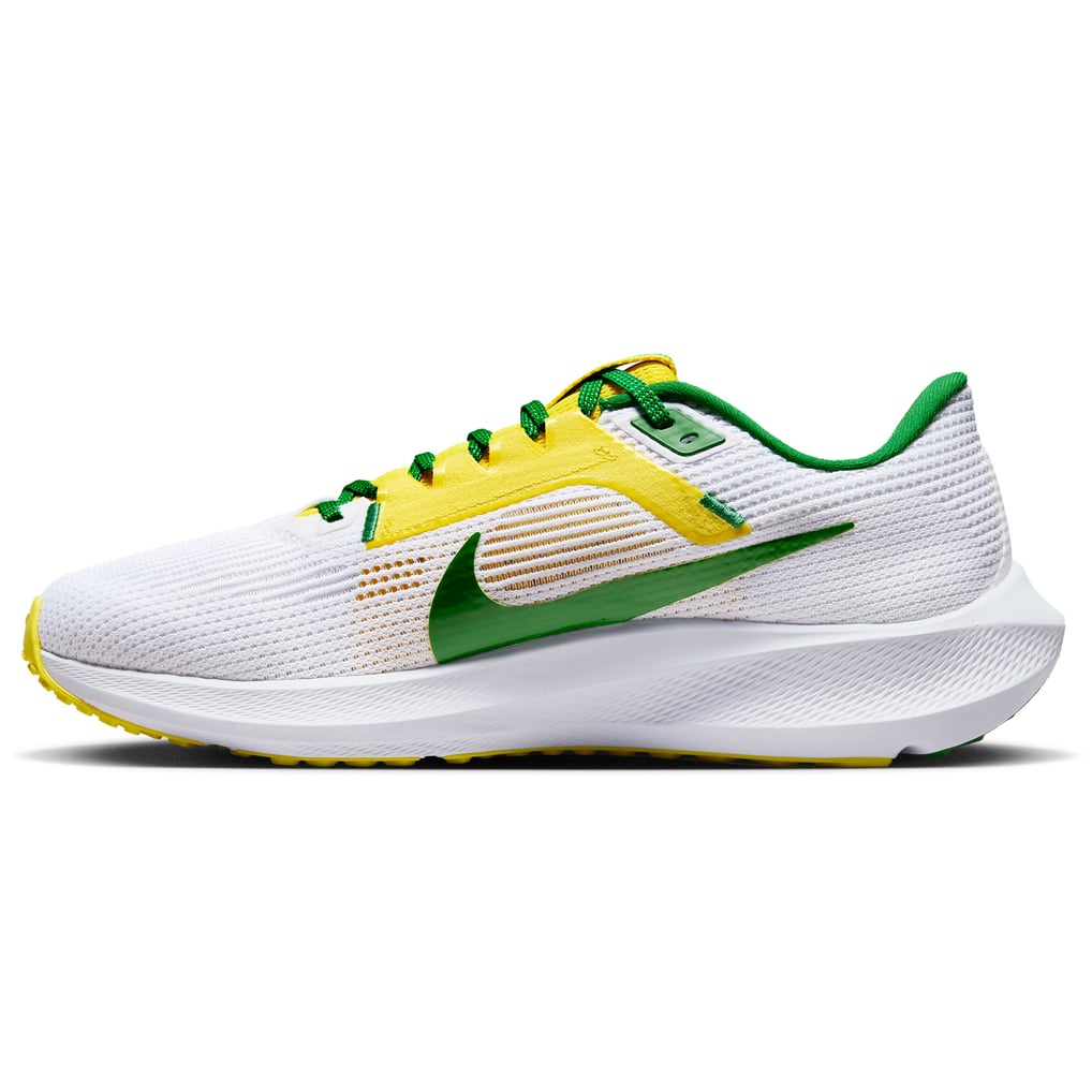 Nike Pegasus 40 Oregon Ducks- Brand New No Box Unisex Nike White Oregon Ducks Zoom Pegasus 40 Running Shoe main image 3