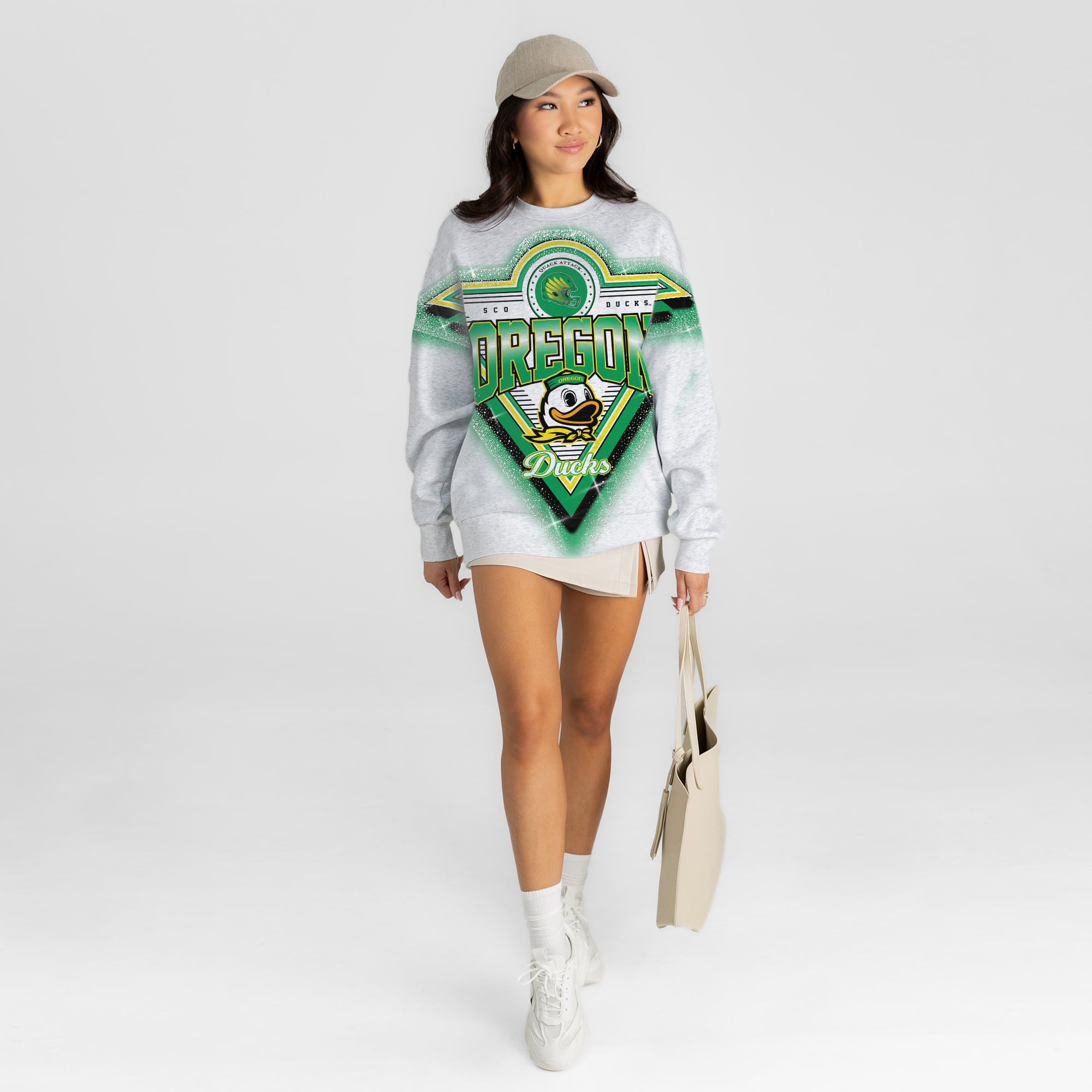 Sweat-shirt oversize en polaire gris Oregon Ducks Chasing Victory, orné de strass, pour femme, collection Gameday Couture.