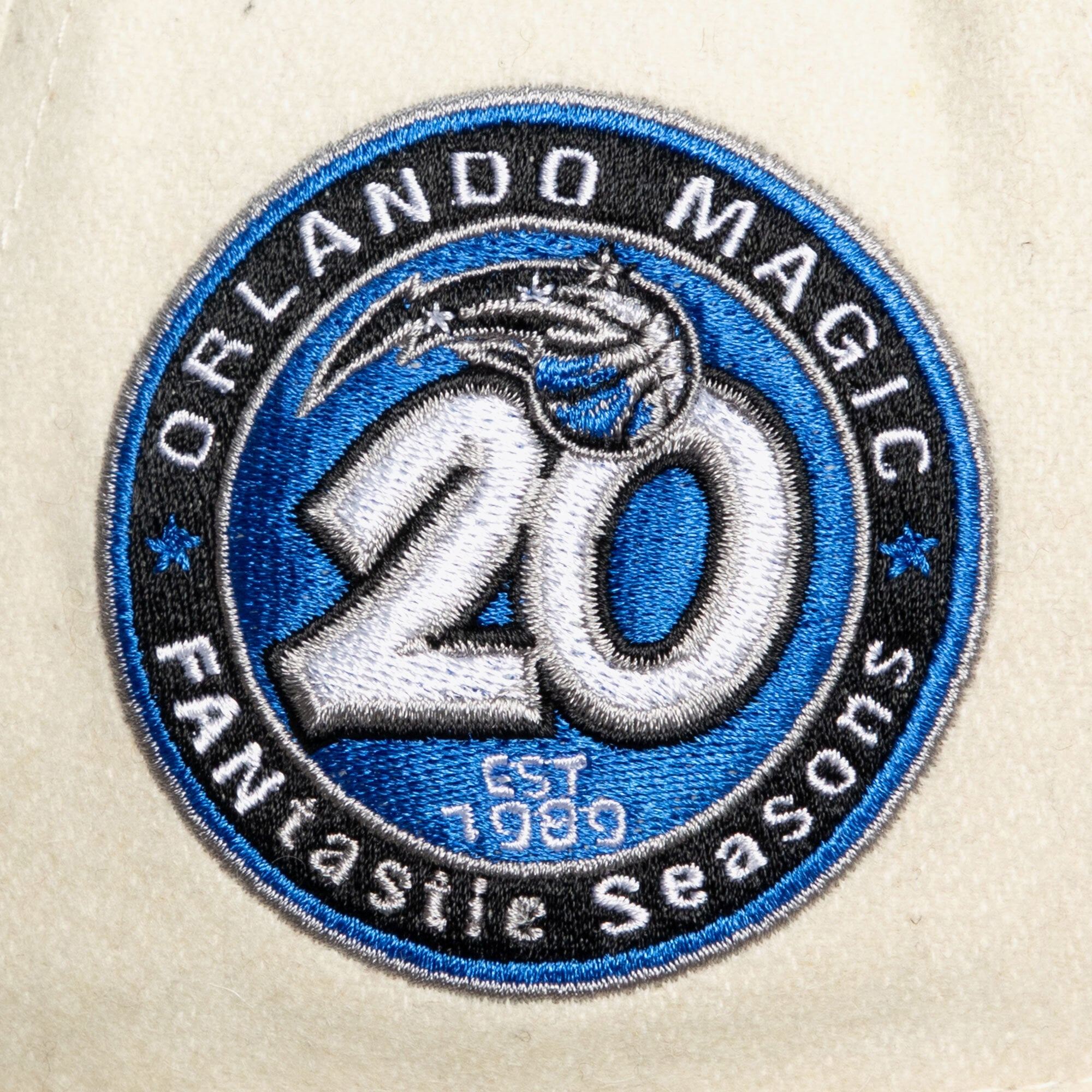 Casquette unisexe Mitchell & Ness crème Orlando Magic Team Pro ajustable