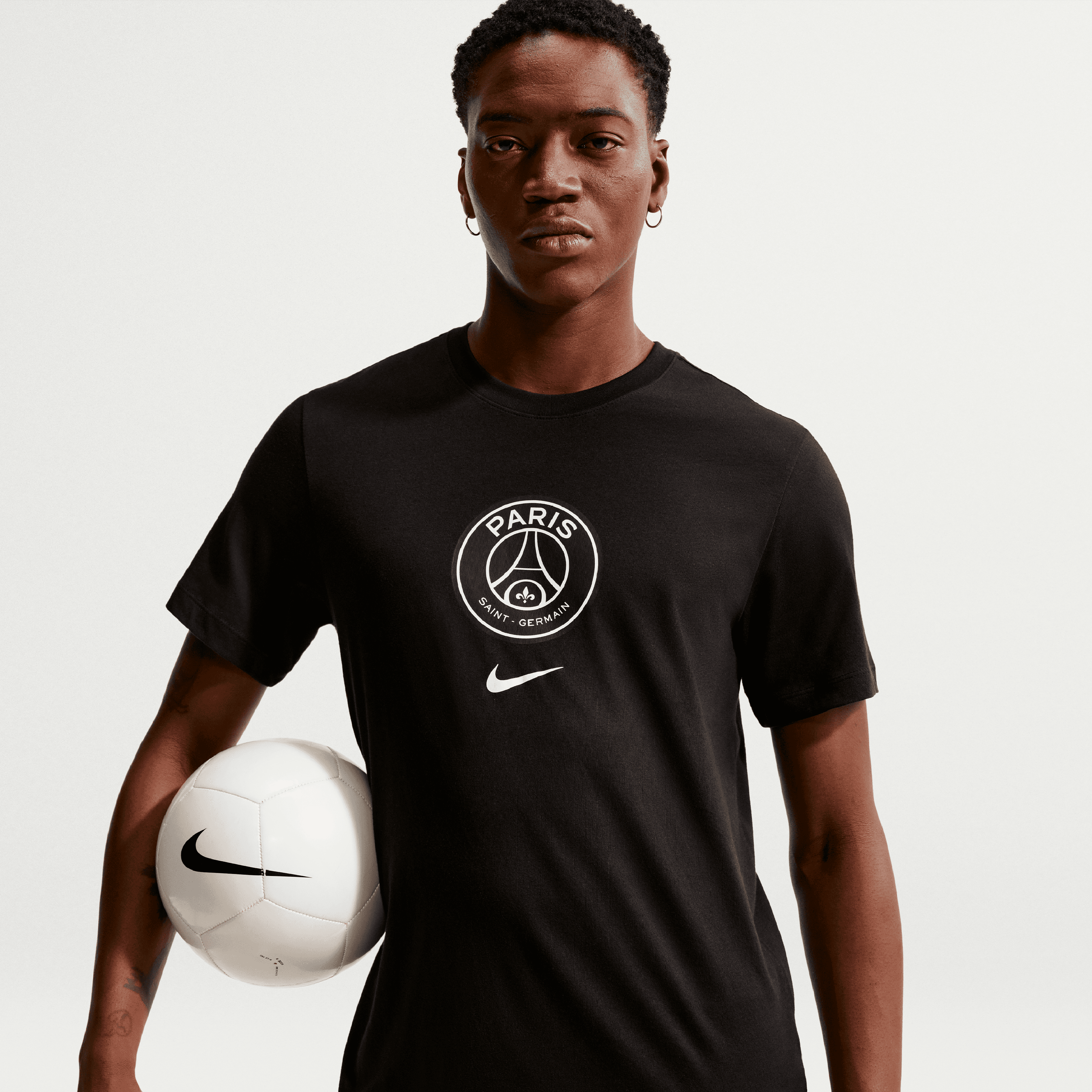 T-shirt Nike noir pour homme avec écusson du Paris Saint-Germain