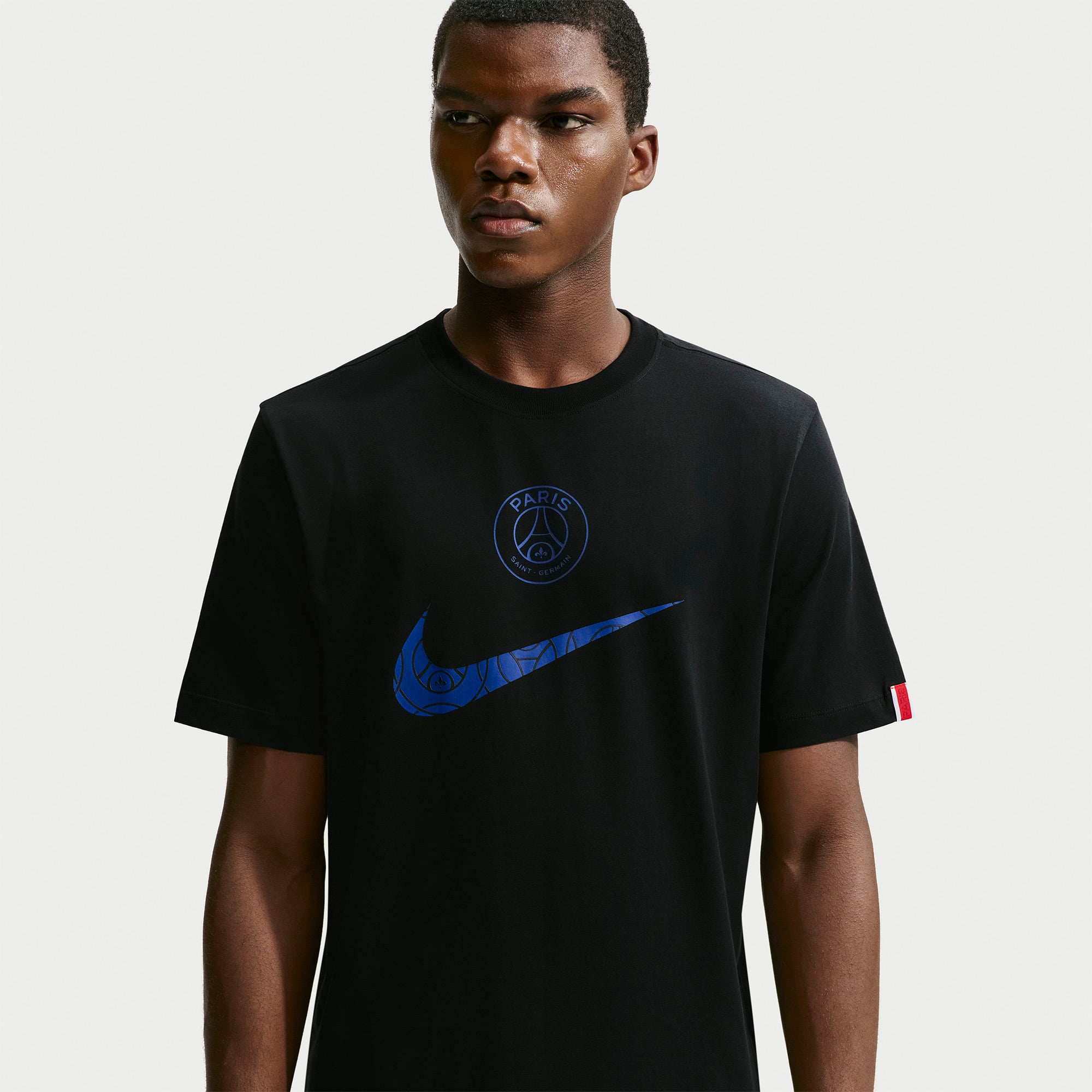 T-shirt Nike noir pour homme, logo Swoosh du Paris Saint-Germain