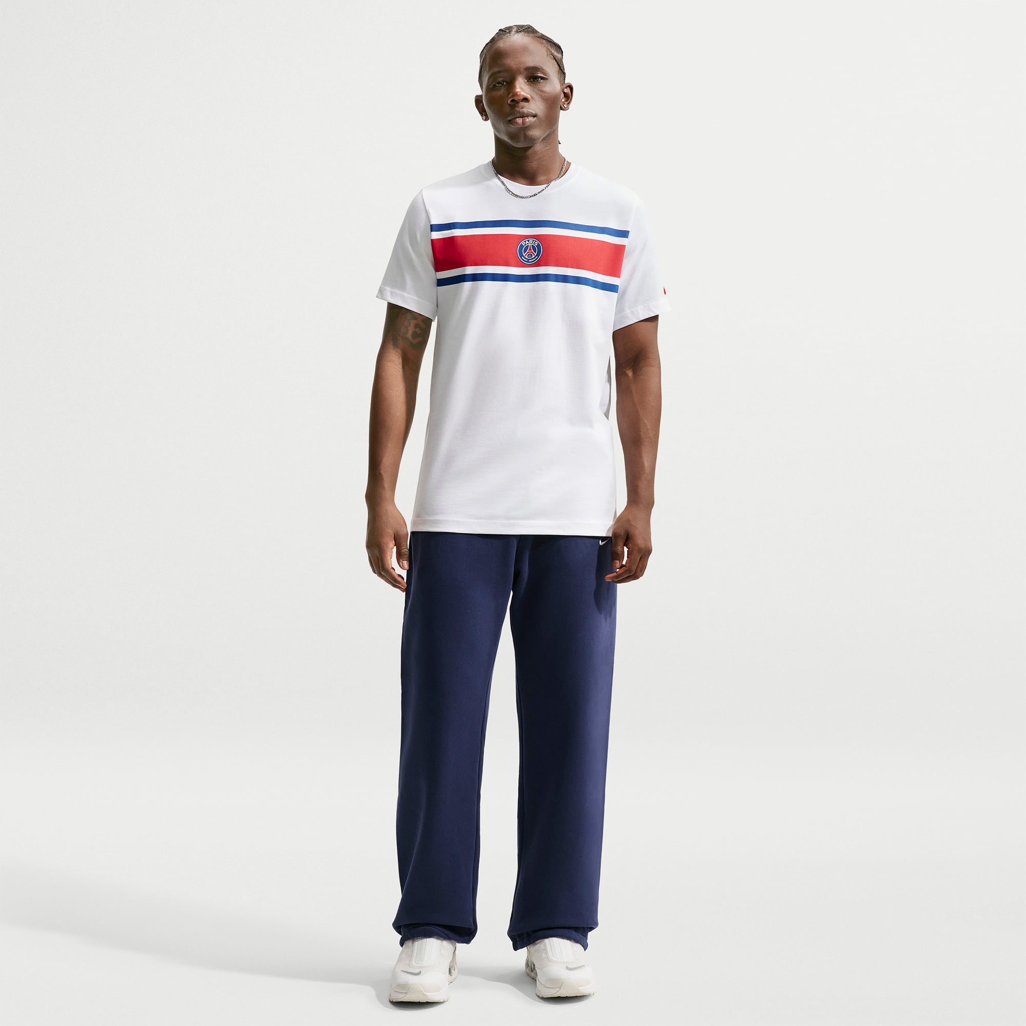 T-shirt Nike blanc pour homme avec écusson du Paris Saint-Germain