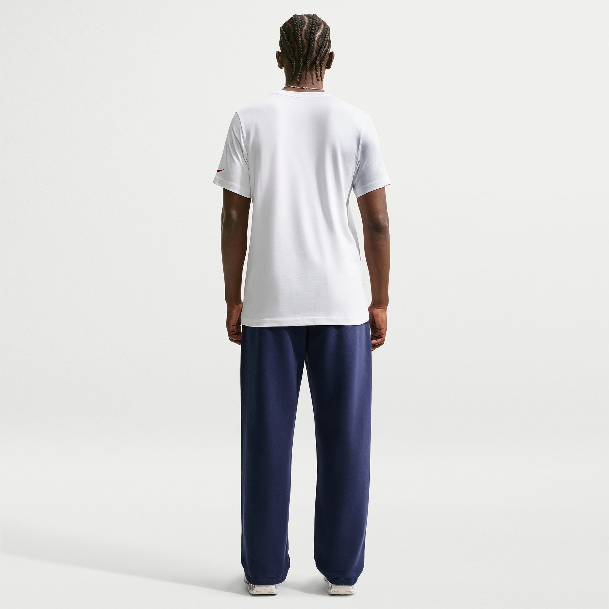 T-shirt Nike blanc pour homme avec écusson du Paris Saint-Germain