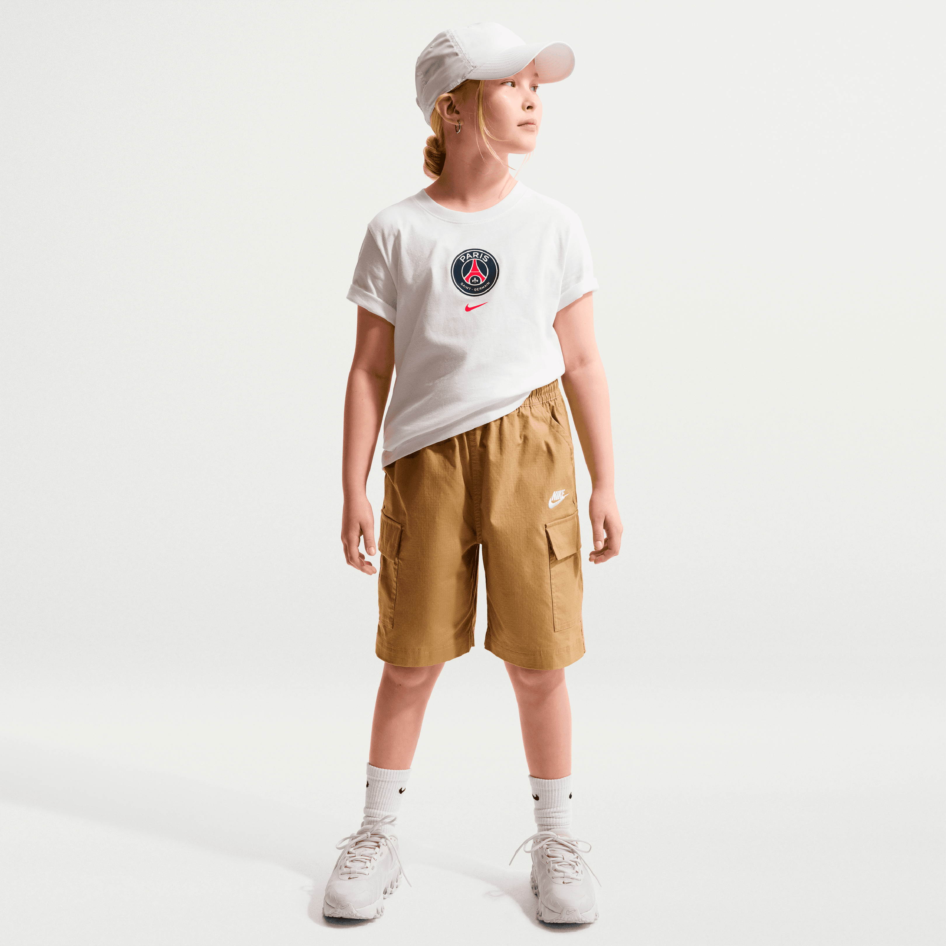 T-shirt Nike blanc pour enfant avec l'écusson du Paris Saint-Germain