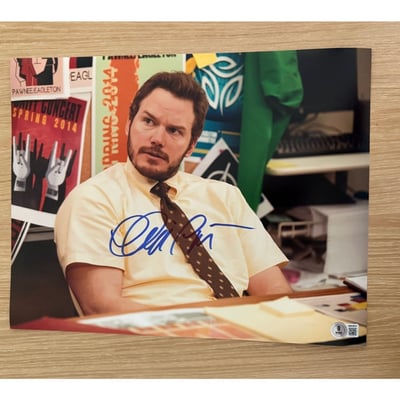 Chris Pratt Memorabilia, Signed Chris Pratt Photos and Merchandise 