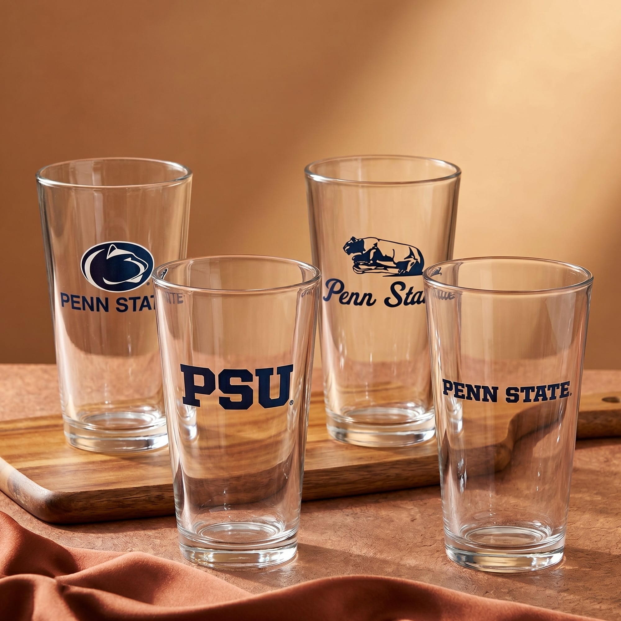 Ensemble de quatre verres à bière de collection Penn State Nittany Lions de 473 ml (16 oz).