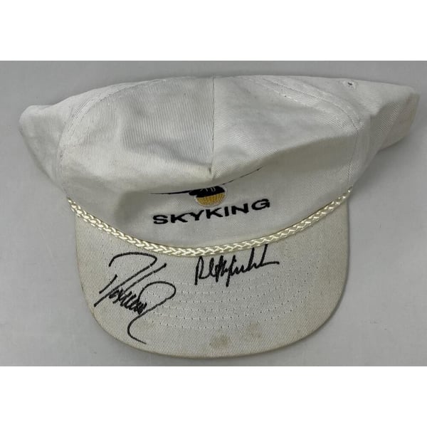 Phil Mickelson Autographed Hats, Signed Phil Mickelson  display picture 3