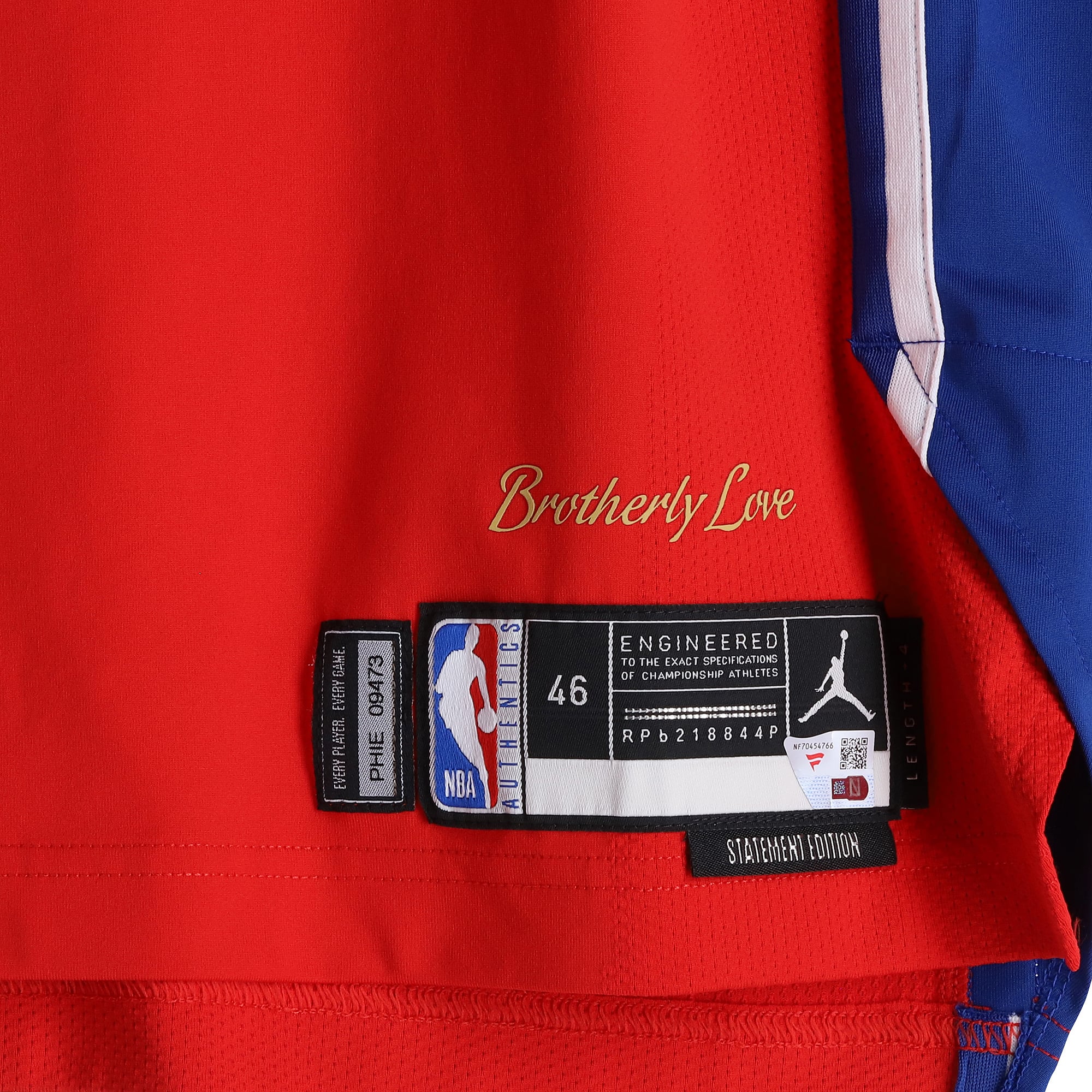 Maillot rouge n° 45 des Philadelphia 76ers, porté par Hunter Sallis lors de la saison NBA 2025-2026 - Taille 46+4