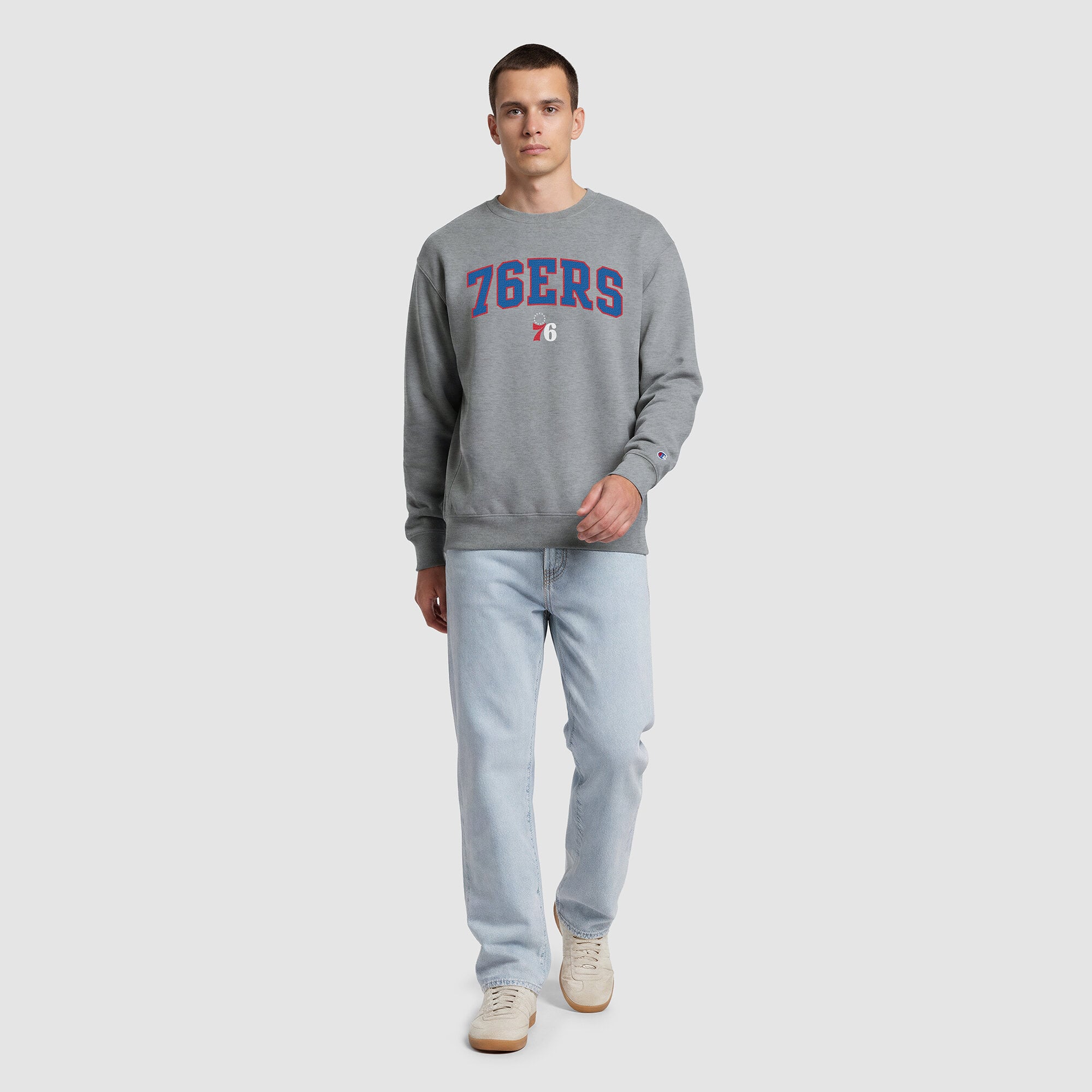 Sweat-shirt à col rond contrasté Champion gris pour homme, Philadelphia 76ers