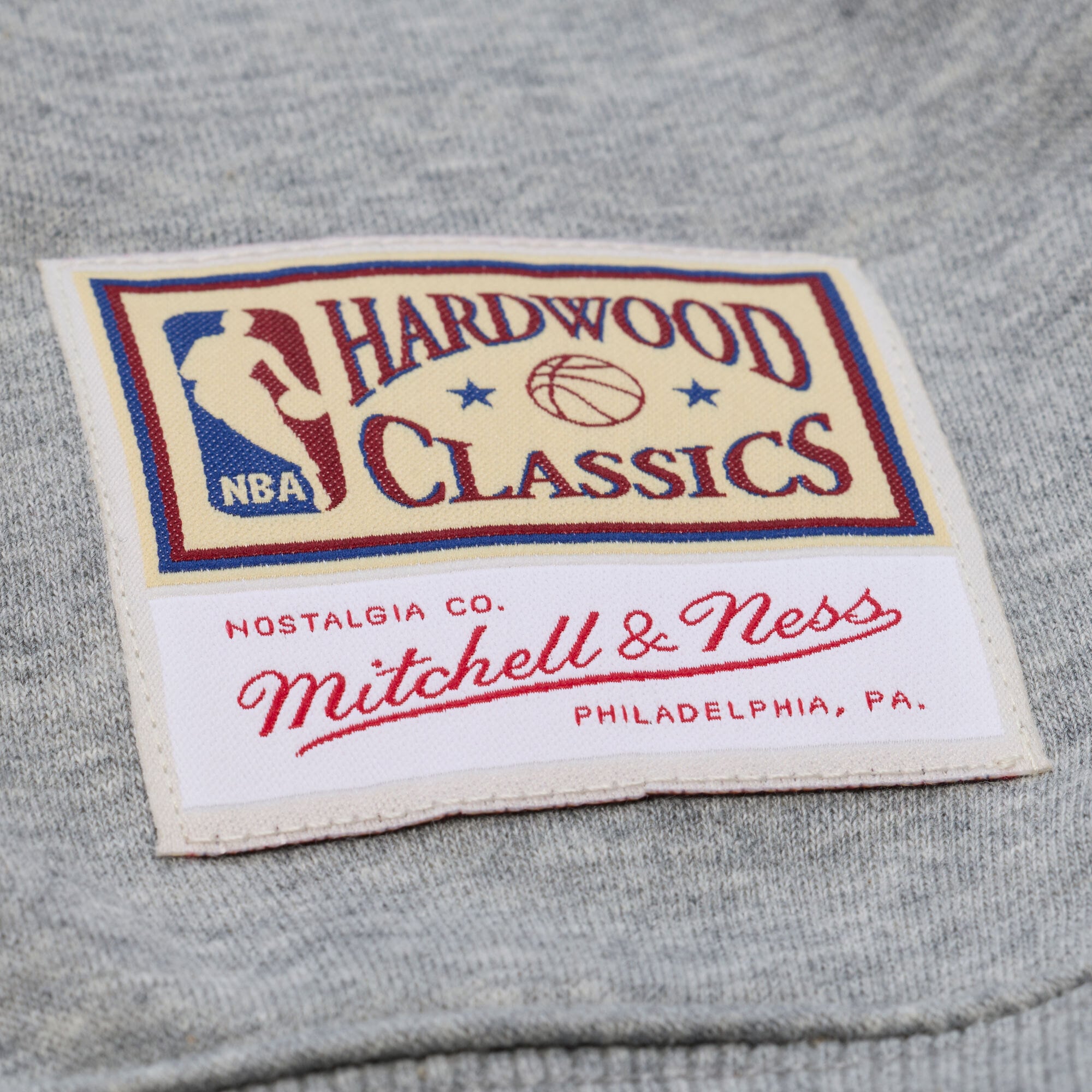 Men's Mitchell & Ness Heather Gray Philadelphia 76ers Walk-Off Fleece Sweatshirt