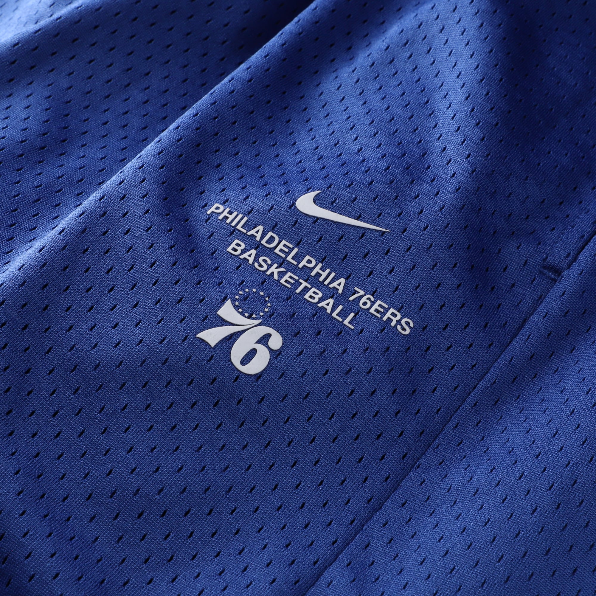 Short d'entraînement Nike Royal Philadelphia 76ers 2026 Standard Issue pour homme