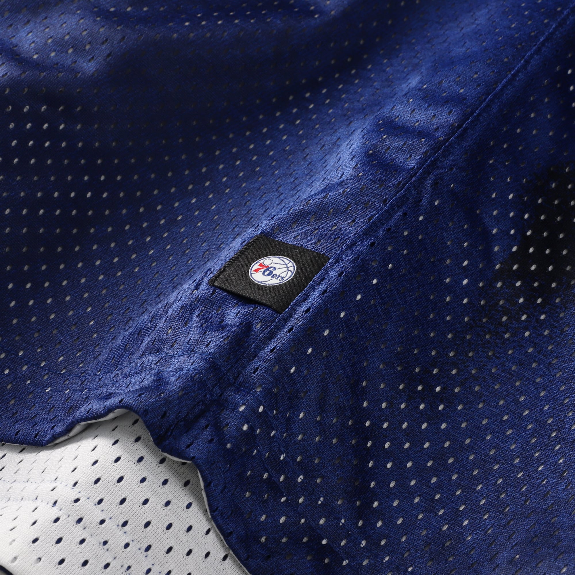 Maillot réversible Nike Royal/White Philadelphia 76ers 2026 Standard Issue Practice Icon Mesh pour homme