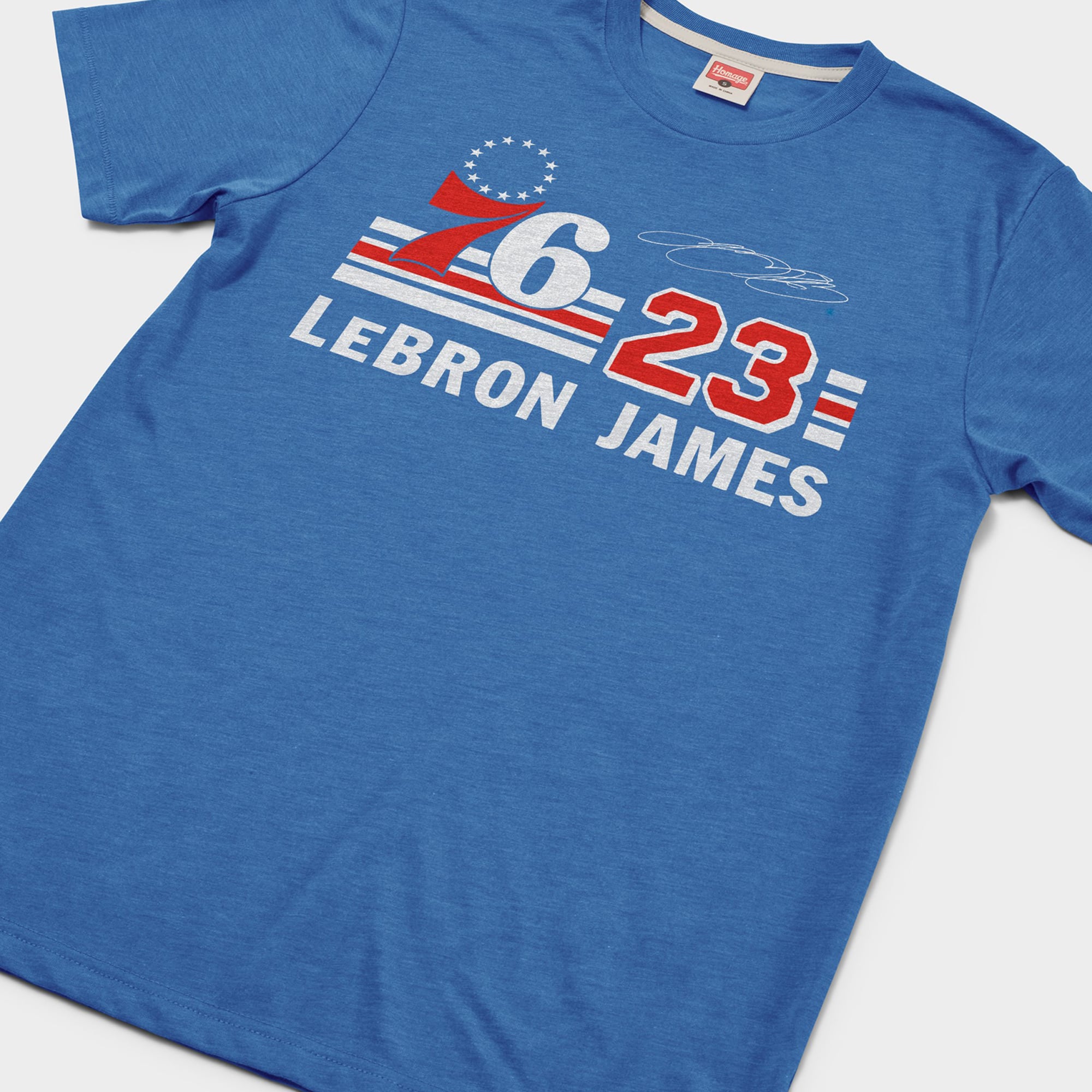 T-shirt unisexe bleu hommage à LeBron James, Philadelphia 76ers, en mélange de trois matières.