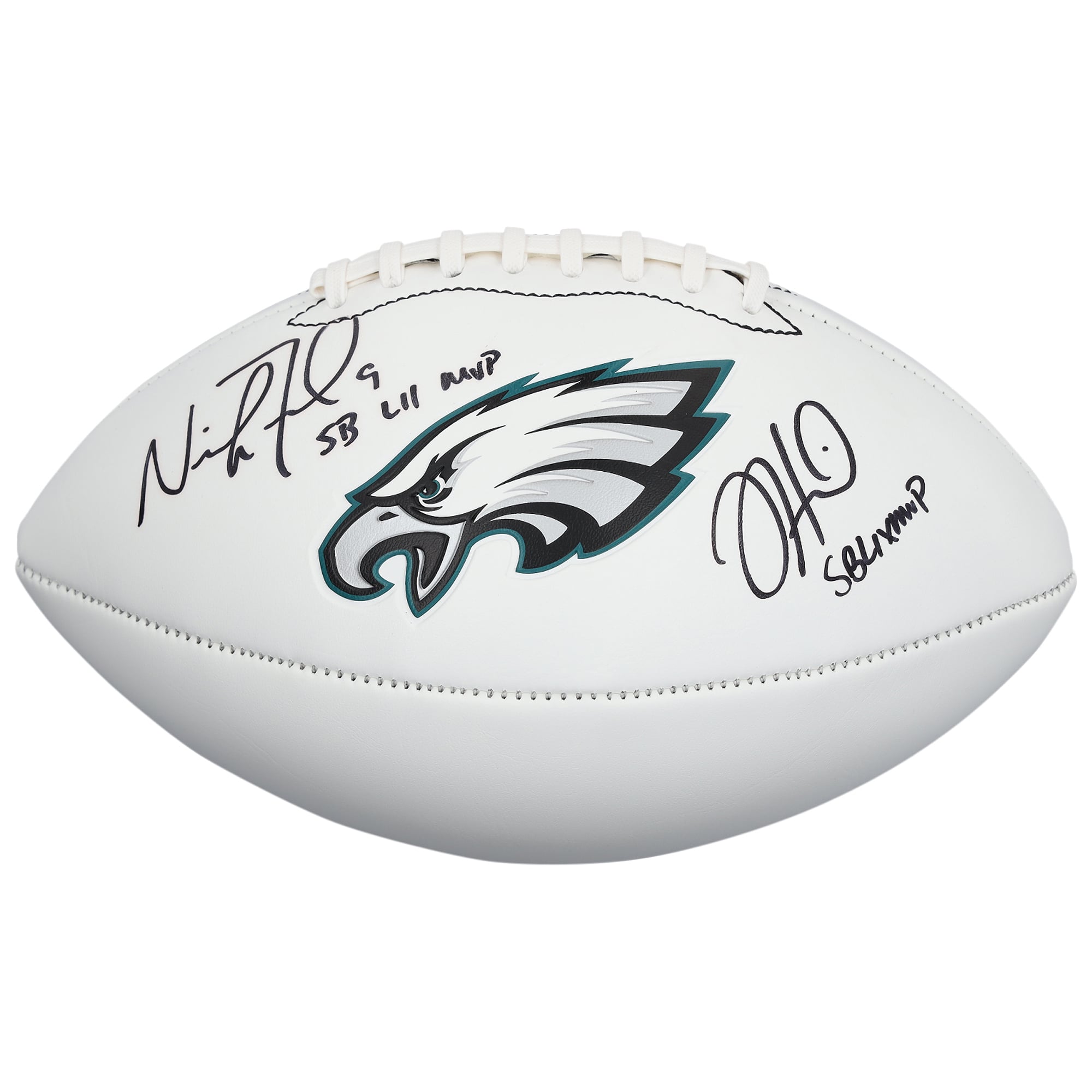 Ballon de football américain Franklin White Panel autographié par Jalen Hurts et Nick Foles des Eagles de Philadelphie, avec de multiples inscriptions.
