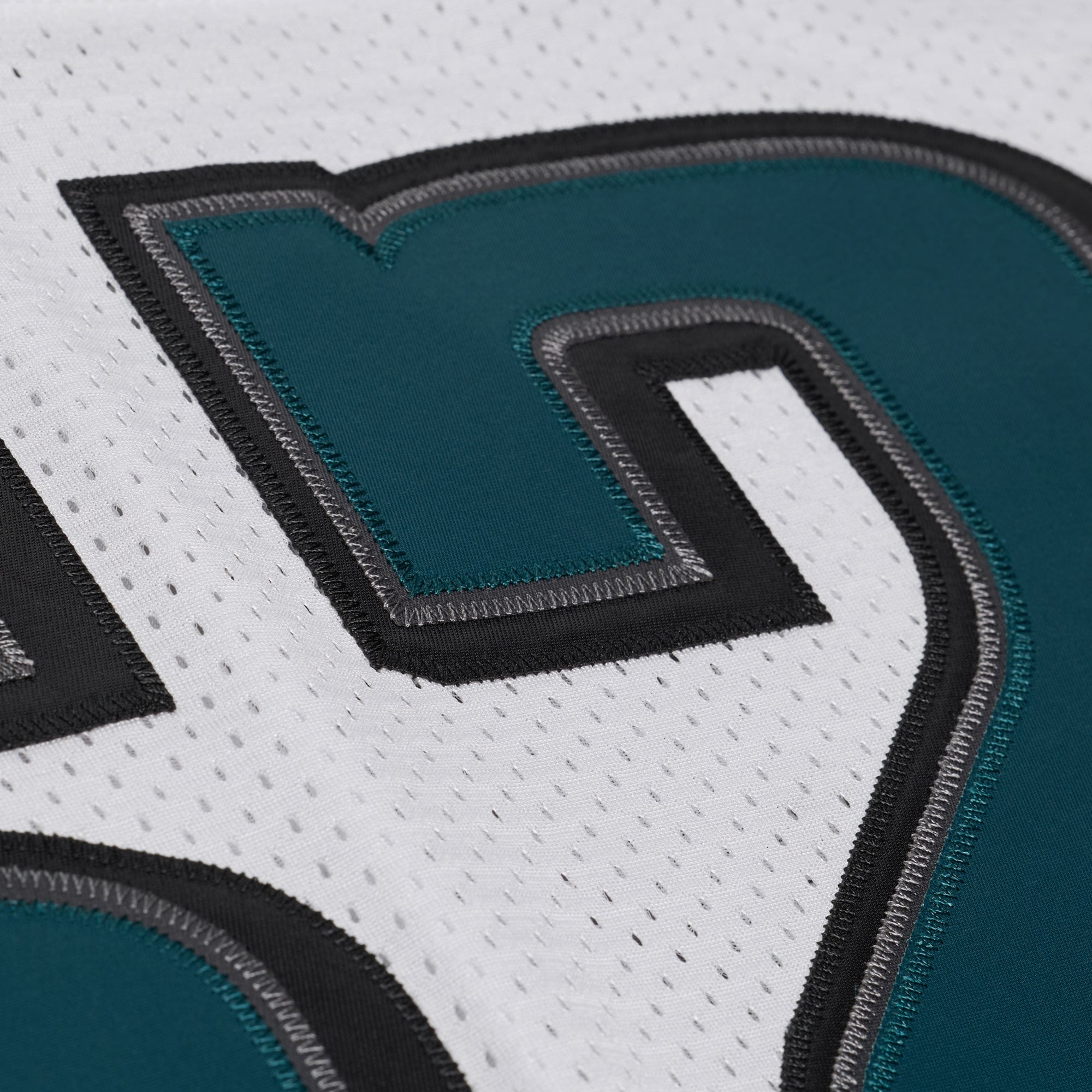 Maillot rétro authentique Mitchell & Ness Jason Kelce blanc des Eagles de Philadelphie 2011 pour homme