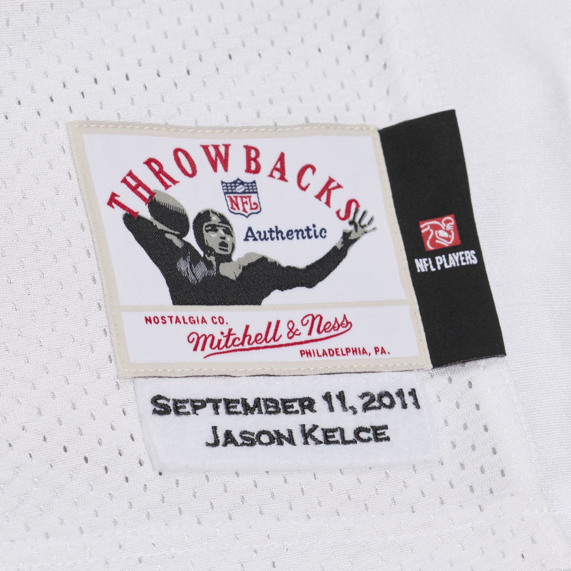 Maillot rétro authentique Mitchell & Ness Jason Kelce blanc des Eagles de Philadelphie 2011 pour homme