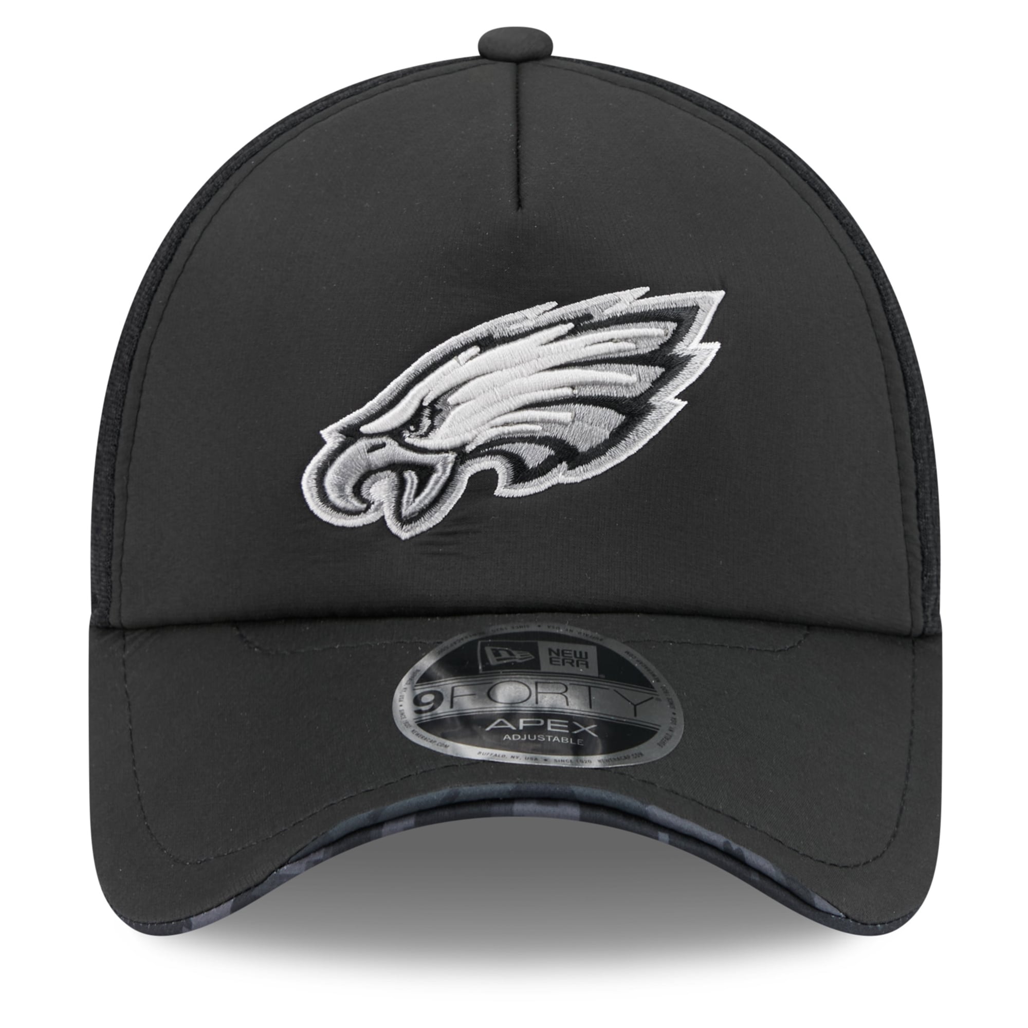 Casquette trucker ajustable New Era Apex 9FORTY noire Philadelphia Eagles 2026 Salute To Service pour homme