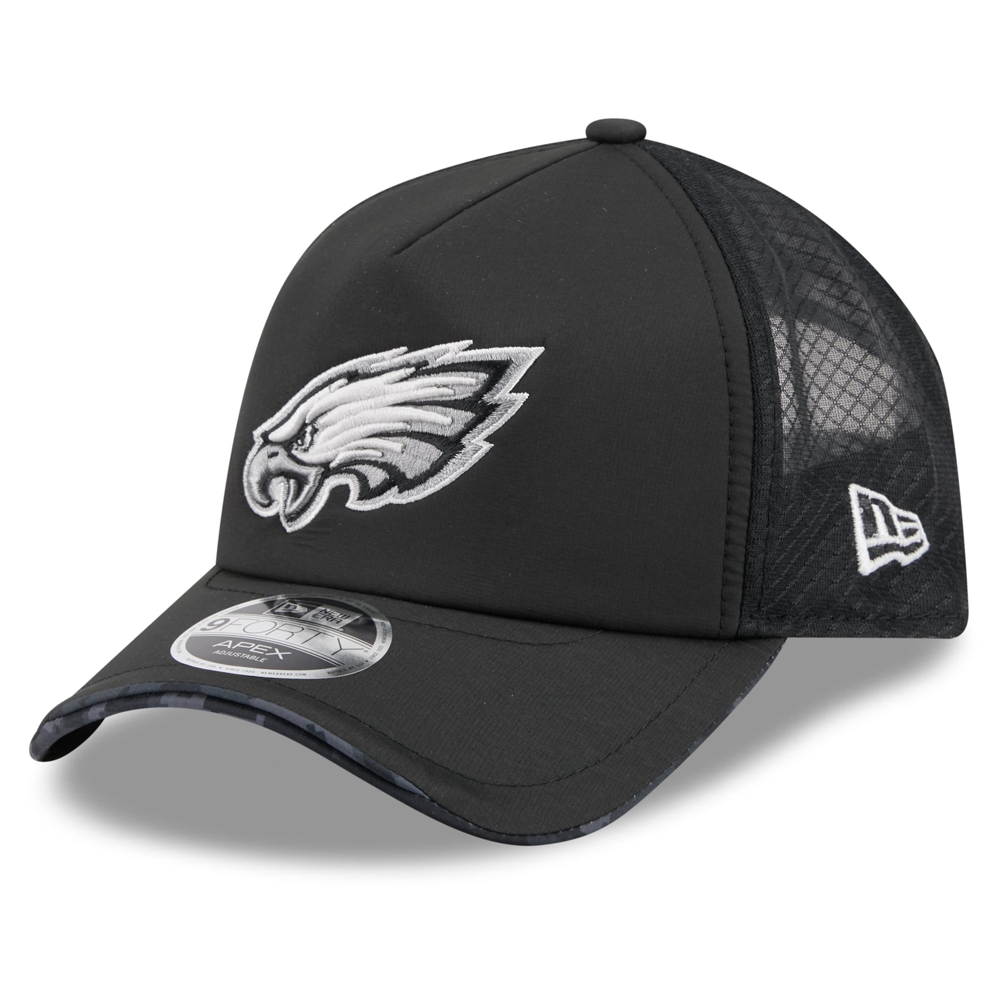 Casquette trucker ajustable New Era Apex 9FORTY noire Philadelphia Eagles 2026 Salute To Service pour homme