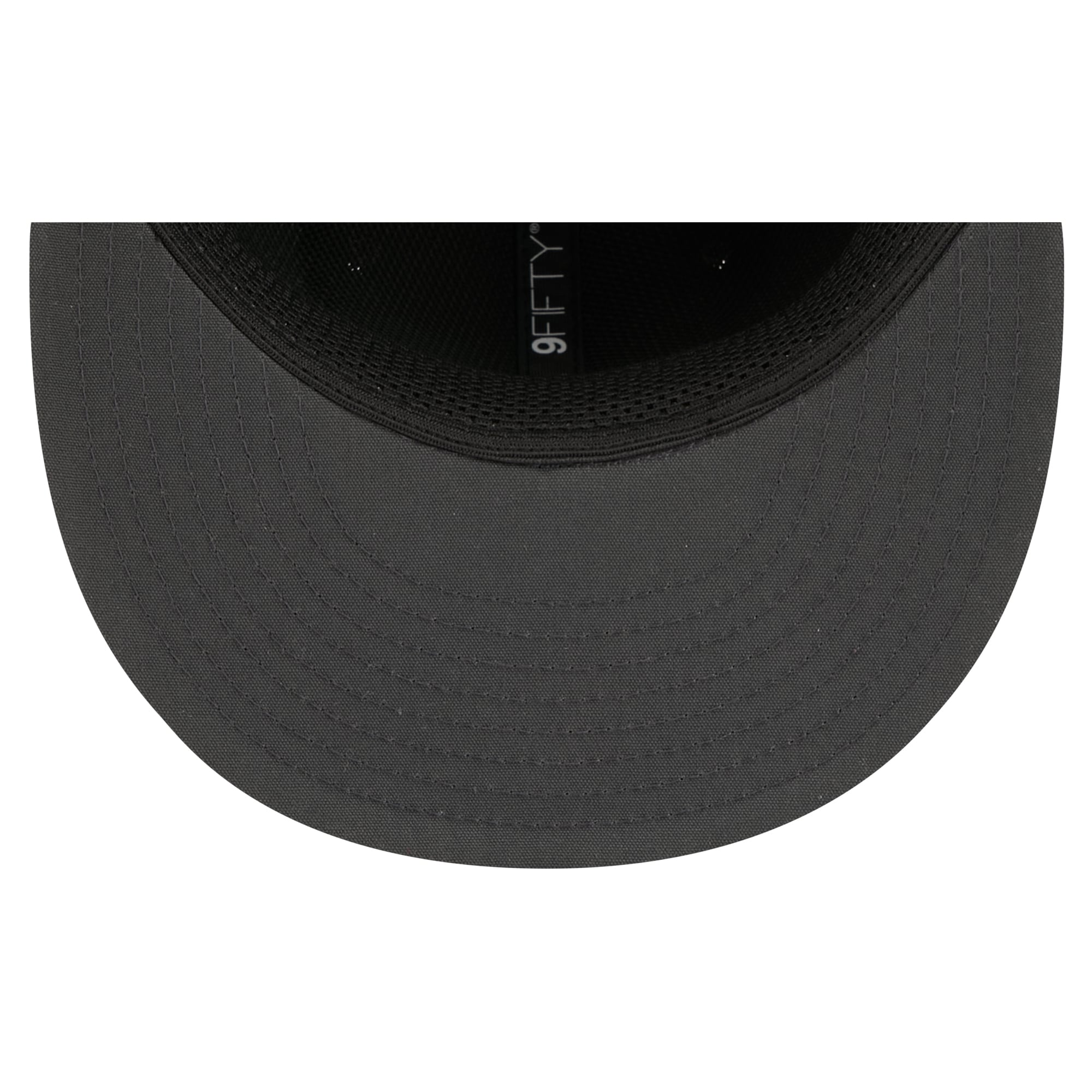Men's New Era Kelly Green Philadelphia Eagles 2026 Sideline Throwback 9FIFTY Snapback Hat