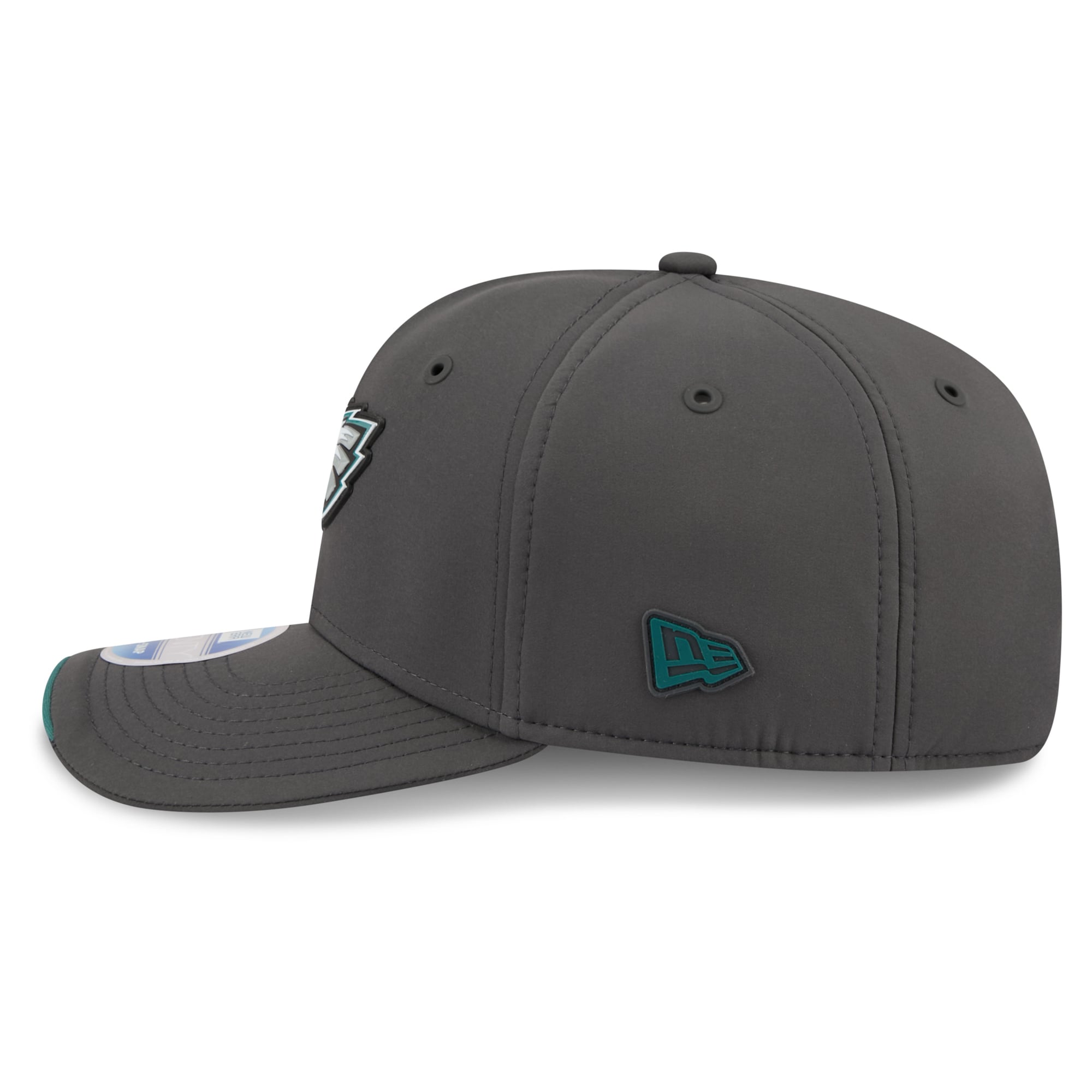 Casquette ajustable New Era anthracite Philadelphia Eagles 2026 Sideline pour temps froid 9SEVENTY