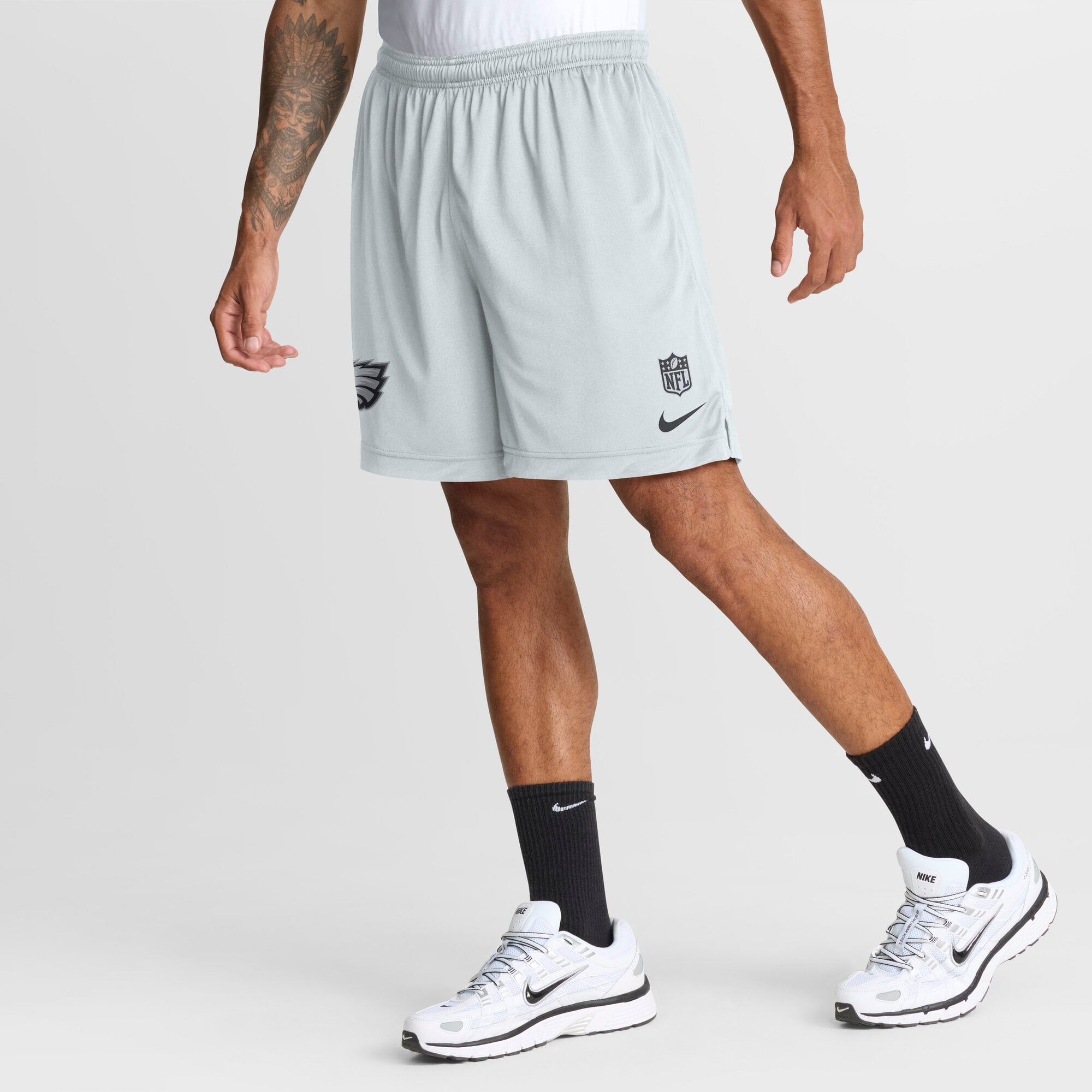 Short réversible Nike Dri-FIT Sideline Standard Issue noir/platine pour homme