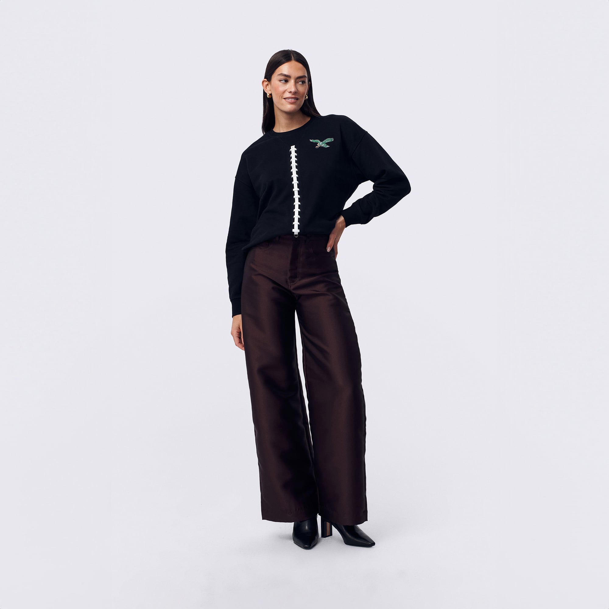 Pull Terez noir pour femme, motif Philadelphia Eagles, en coton classique à col rond.