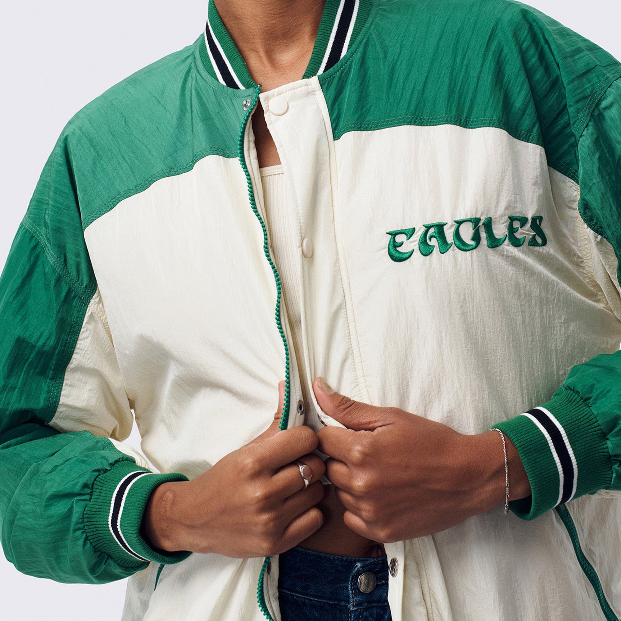Veste bomber zippée Terez blanche Philadelphia Eagles pour femme