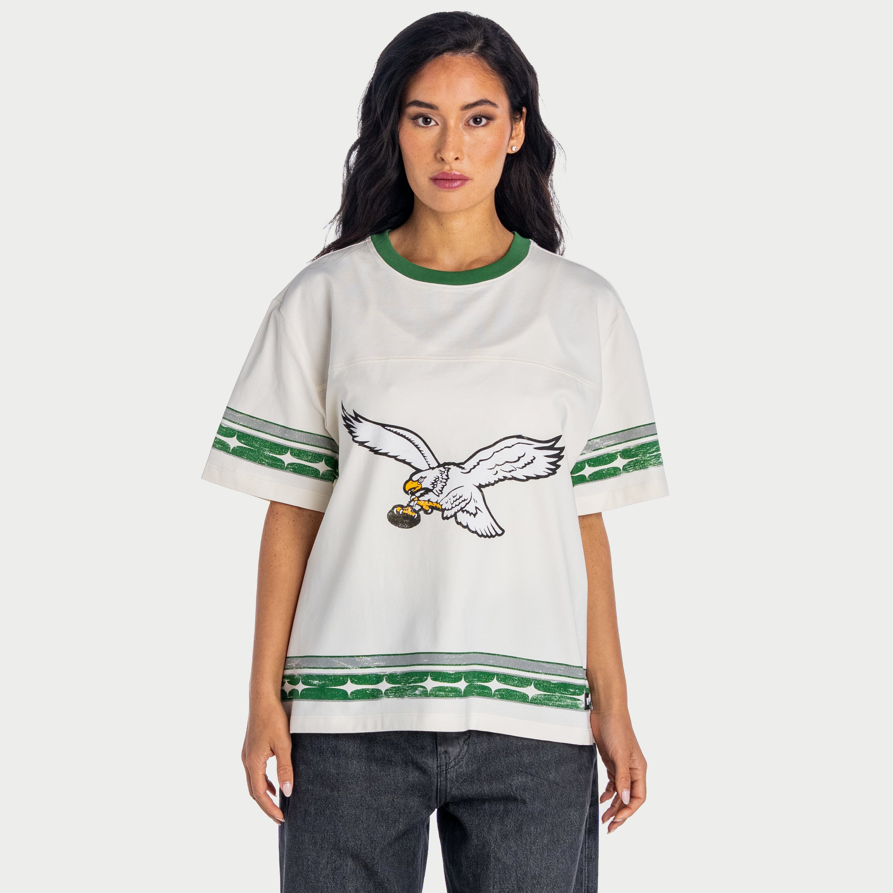 T-shirt boyfriend oversize crème Philadelphia Eagles pour femme de The Wild Collective