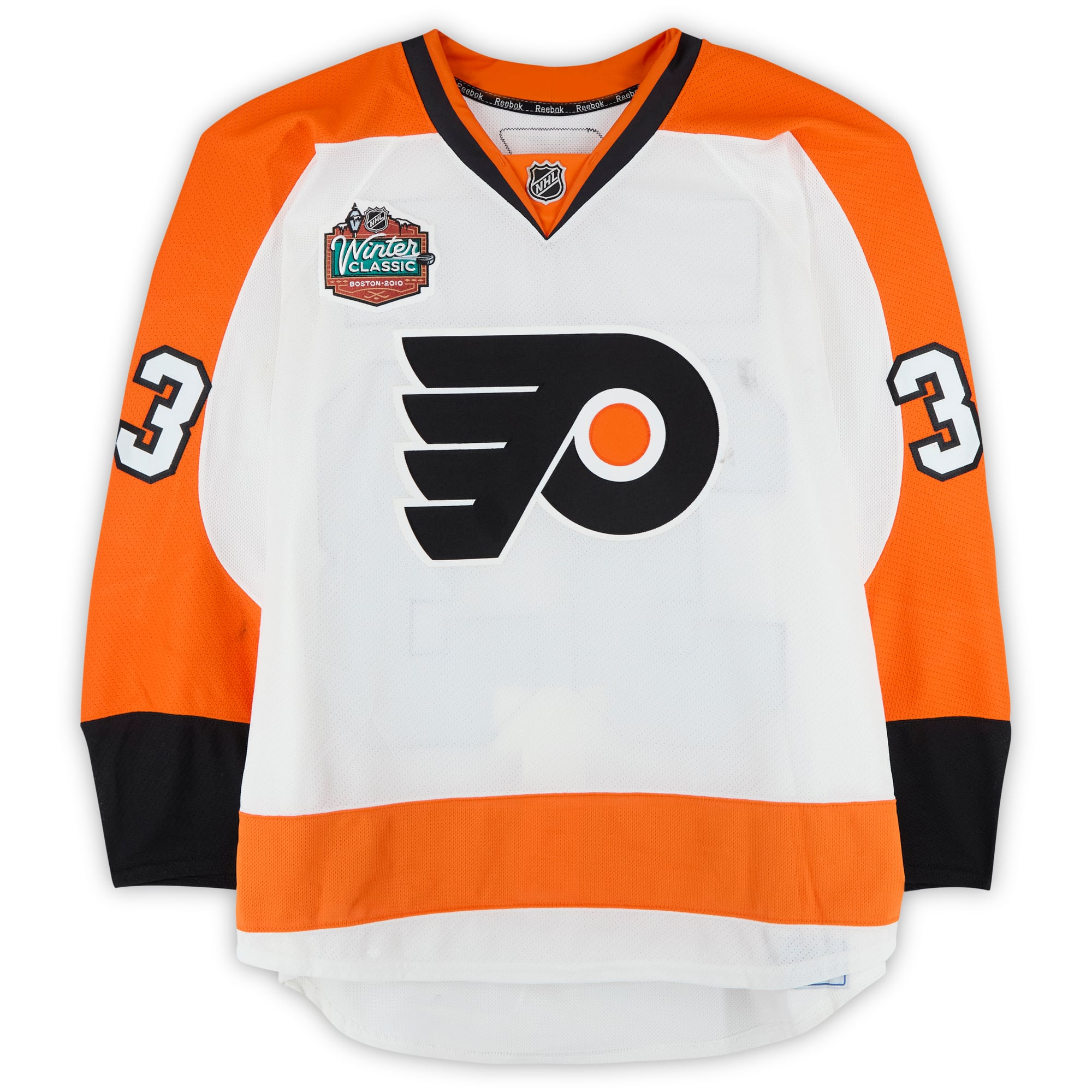 Maillot blanc n° 33 de Brian Boucher, porté à l'entraînement par les Flyers de Philadelphie contre les Bruins de Boston le 1er janvier 2010