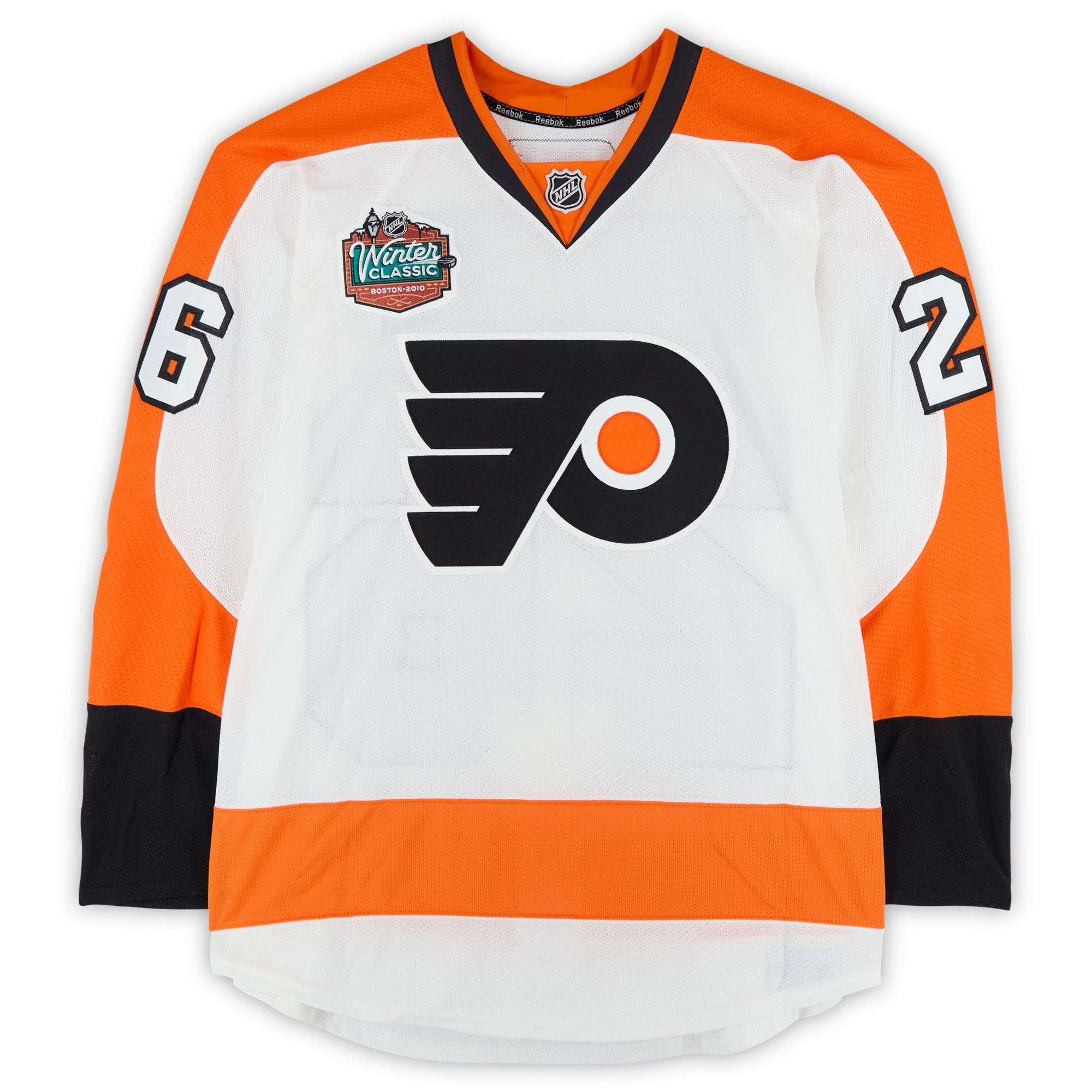 Maillot blanc n° 26 porté par Danny Syvret des Flyers de Philadelphie lors du match d'entraînement contre les Bruins de Boston le 1er janvier 2010