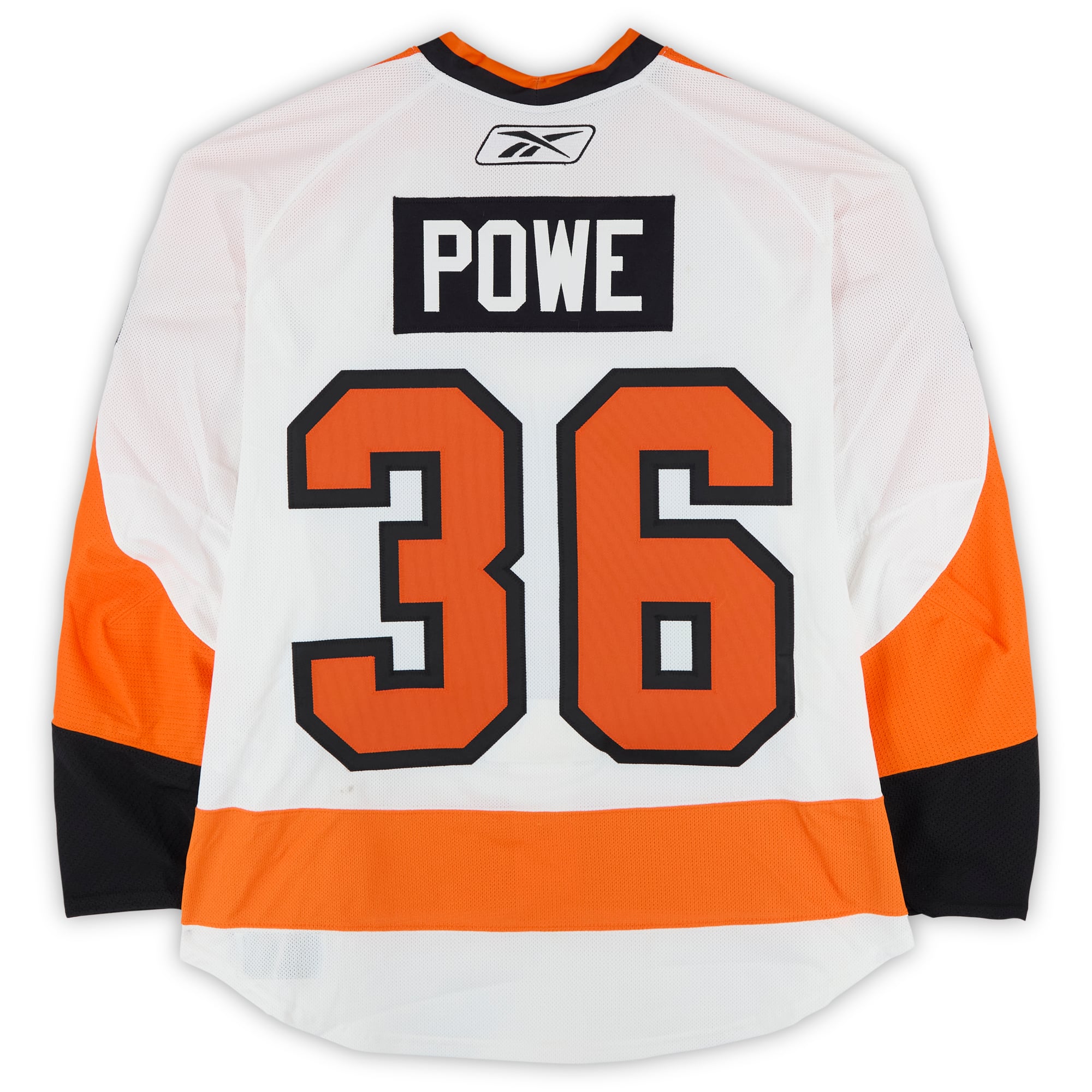 Maillot blanc n° 36 porté à l'entraînement par Darroll Powe (Flyers de Philadelphie) lors du match contre les Bruins de Boston le 1er janvier 2010