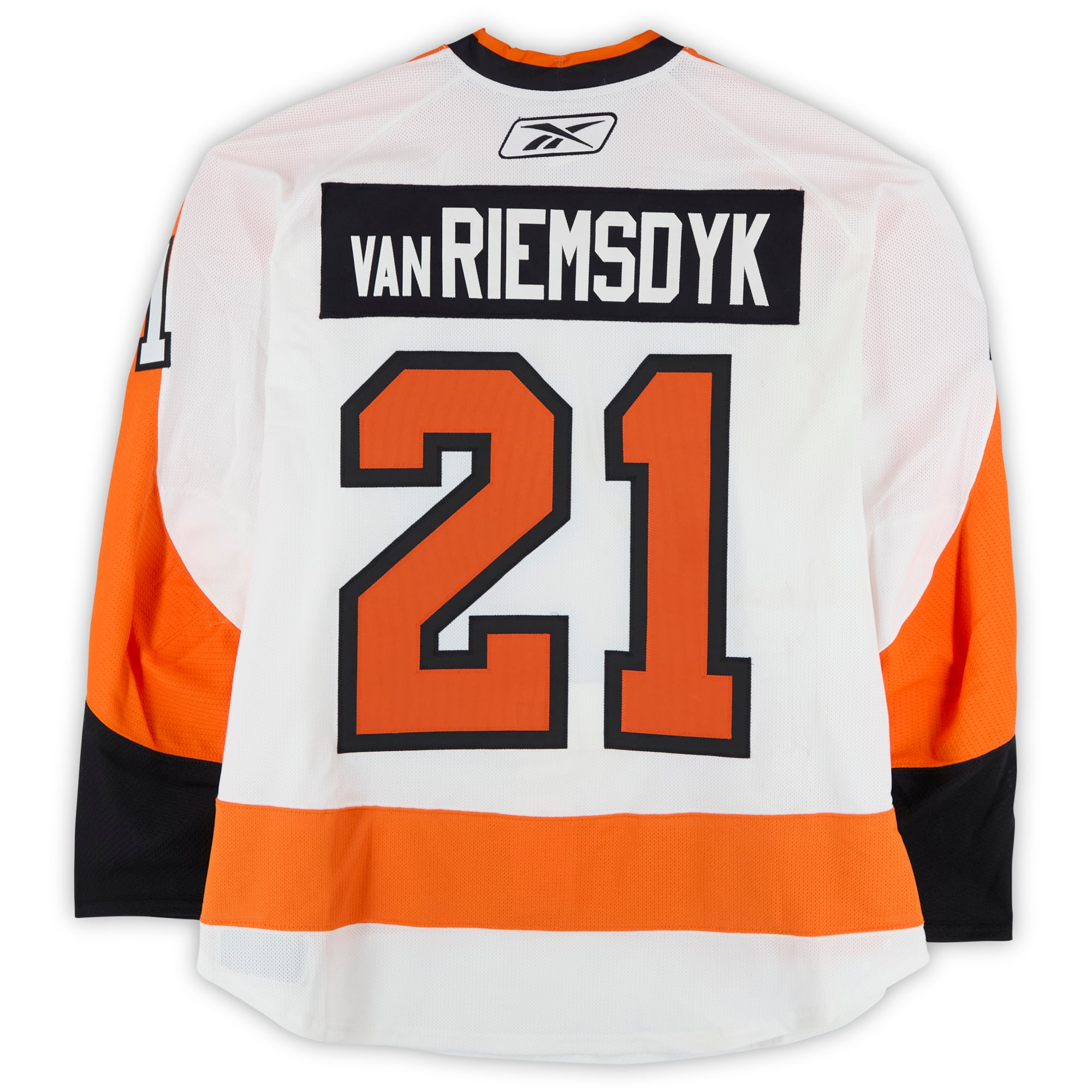 Maillot blanc n° 21 de James van Riemsdyk, utilisé à l'entraînement par les Flyers de Philadelphie contre les Bruins de Boston le 1er janvier 2010