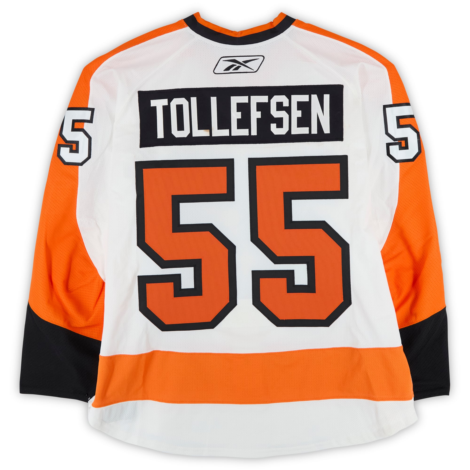 Maillot blanc n° 55 porté par Ole-Kristian Tollefsen des Flyers de Philadelphie lors du match d'entraînement contre les Bruins de Boston le 1er janvier 2010