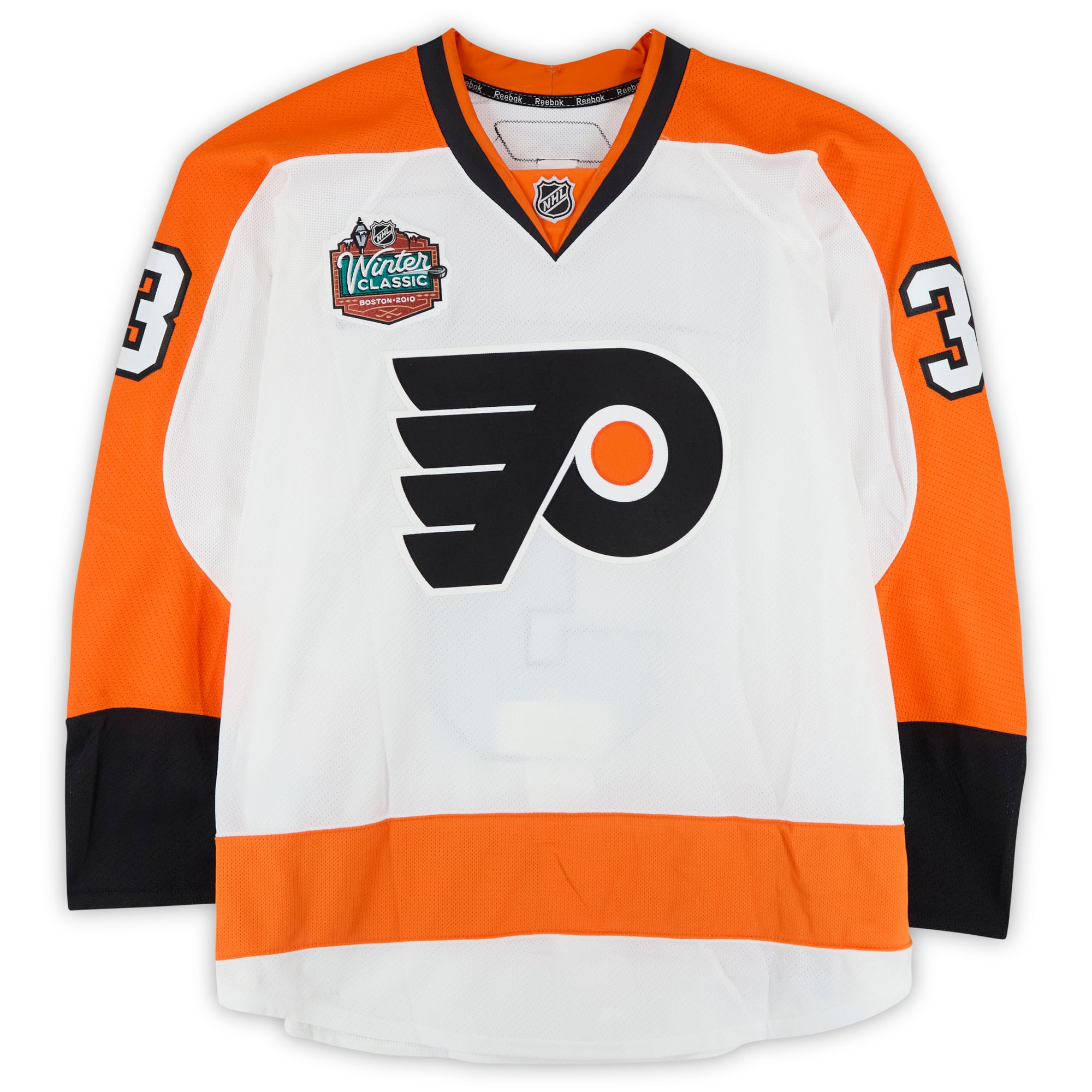 Maillot blanc n° 3 porté par Oskars Bartulis des Flyers de Philadelphie lors du match d'entraînement contre les Bruins de Boston le 1er janvier 2010