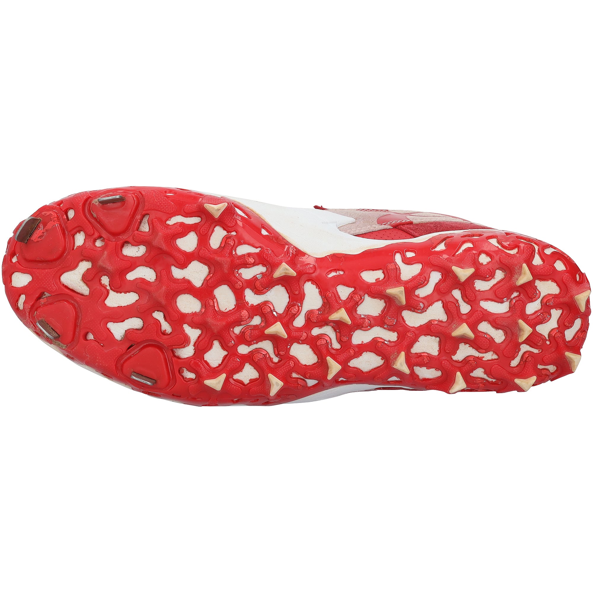 Crampons rouges Under Armour autographiés par Bryce Harper