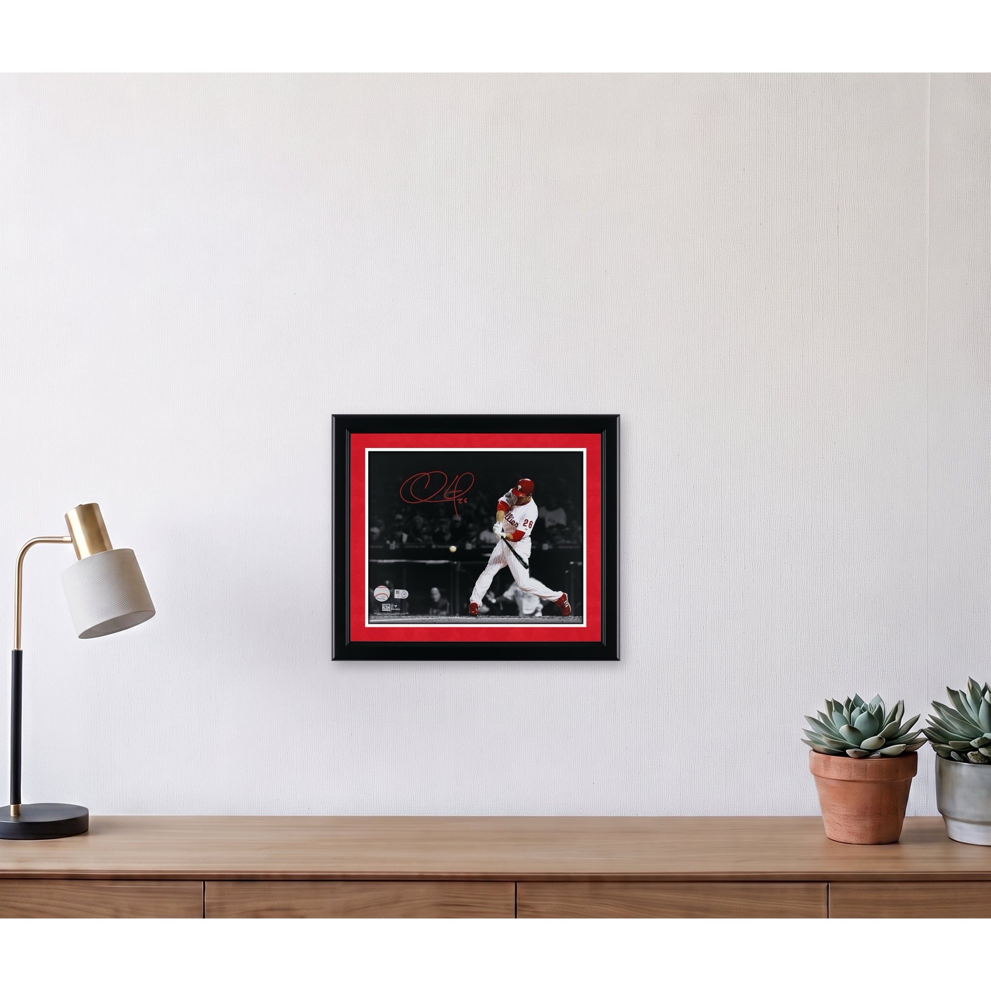 Photo dédicacée de Chase Utley (Philadelphia Phillies) - 11 x 14 pouces) - Swinging Spotlight