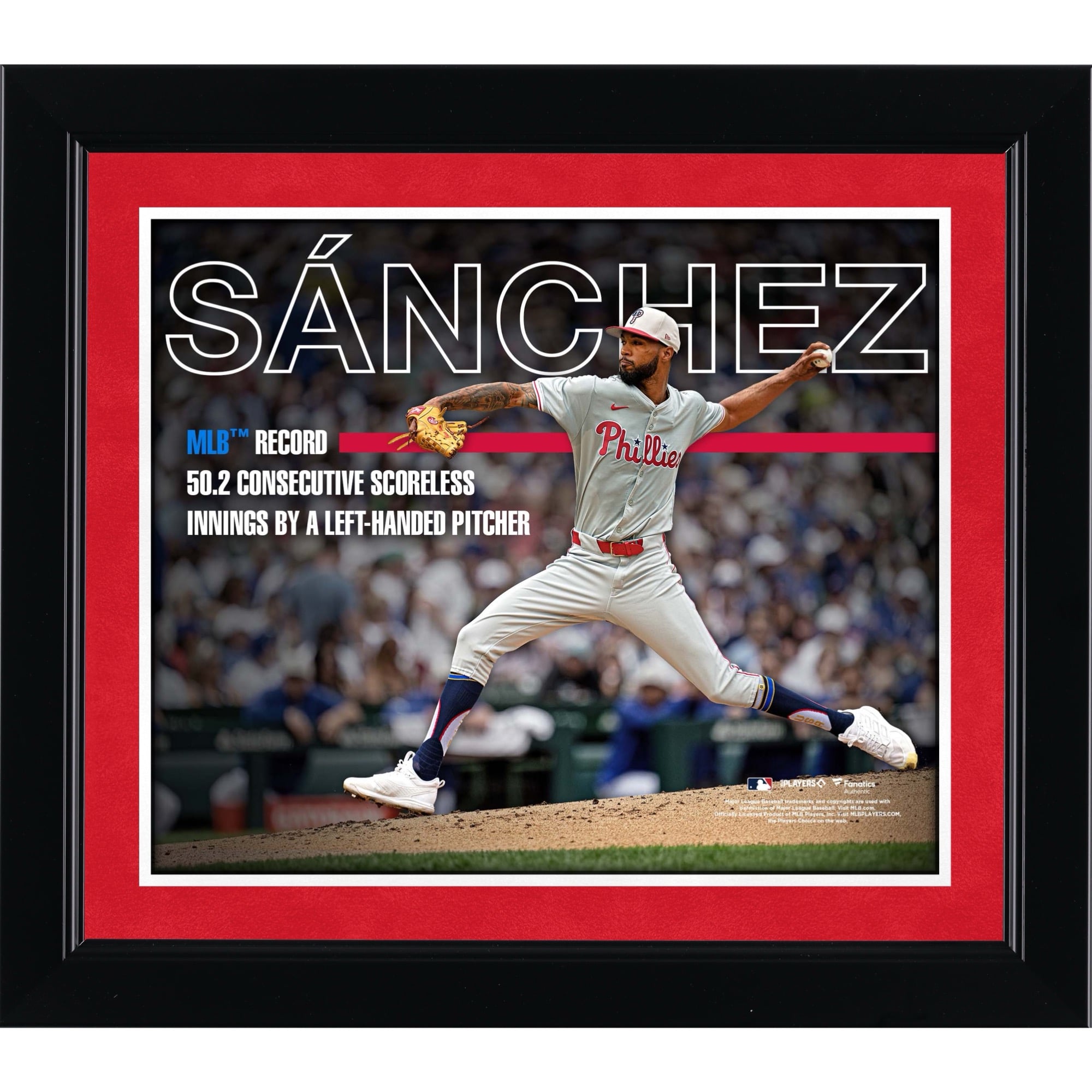 Photo non signée de Cristopher Sanchez, lanceur gaucher des Phillies de Philadelphie (8 x 10 pouces). Record MLB : 50 manches et deux tiers consécutives sans point accordé par un lanceur gaucher.