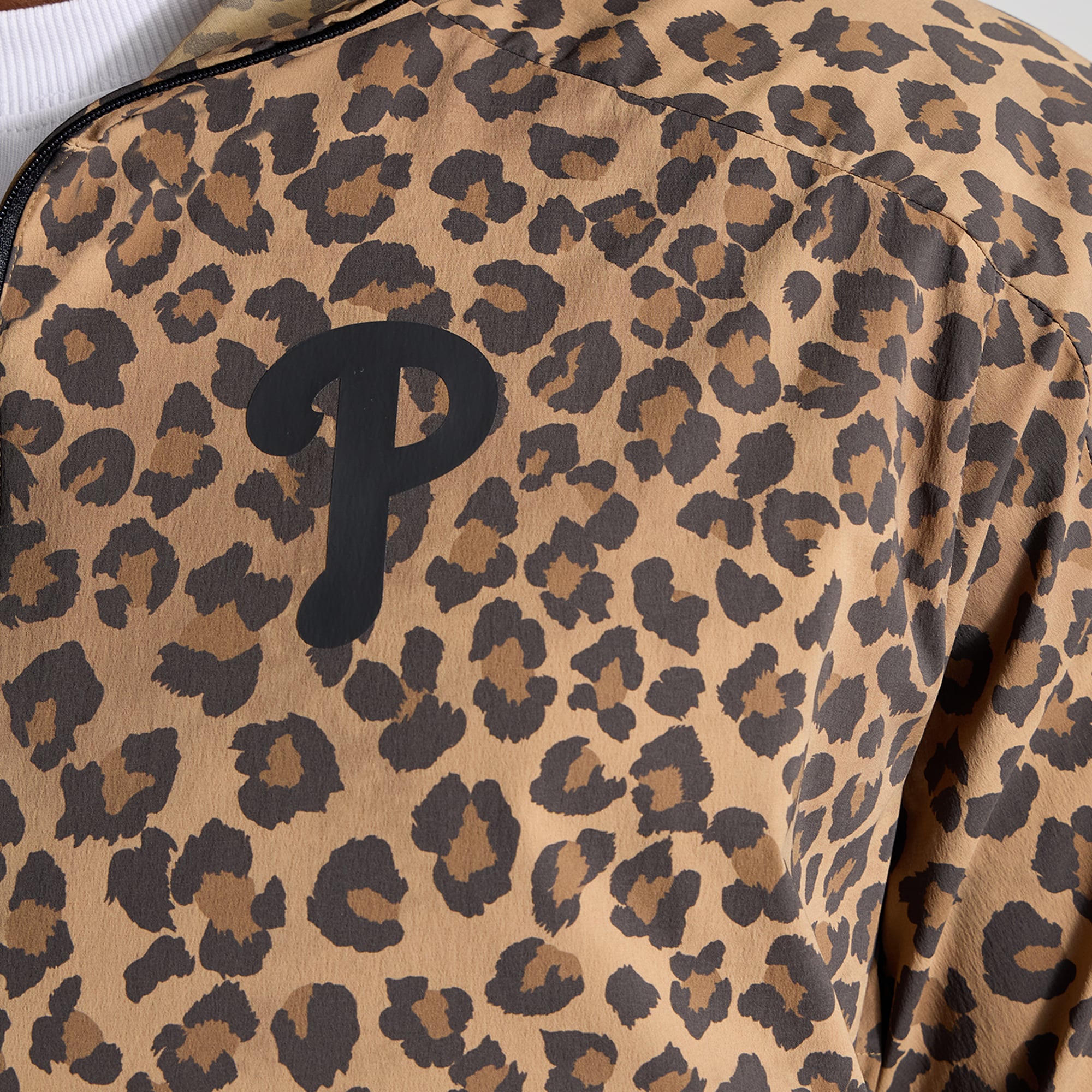 Men's lululemon Philadelphia Phillies Multi-Pocket Running Anorak *Leopard