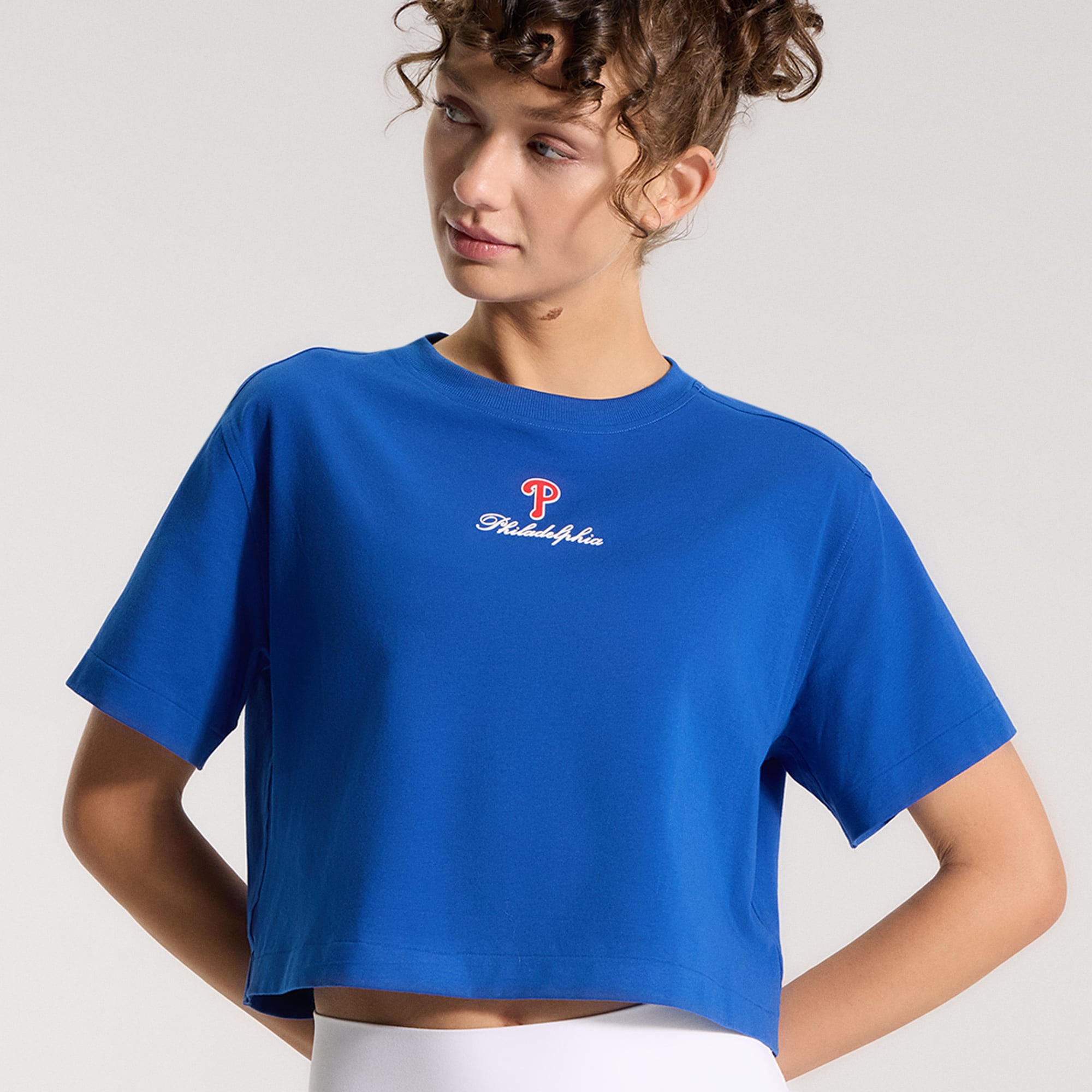 T-shirt court en coton biologique lululemon Cyber ​​Blue Philadelphia Phillies All Yours pour femme