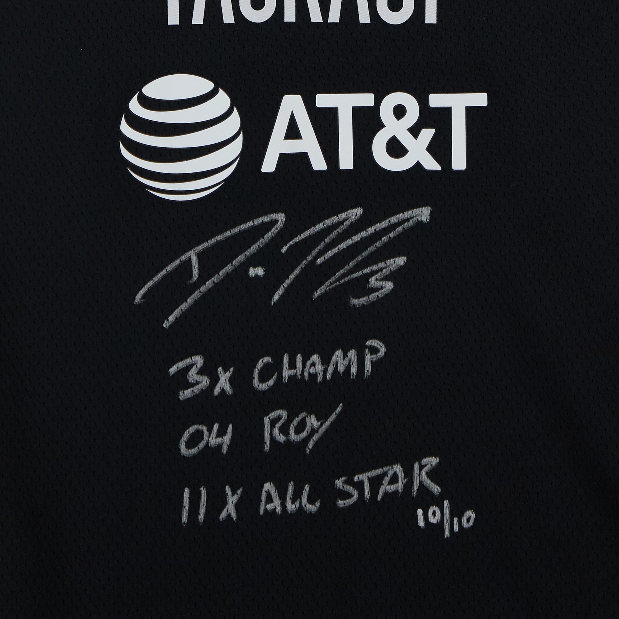 Maillot Nike Black Rebel Edition autographié par Diana Taurasi (Phoenix Mercury) avec plusieurs inscriptions