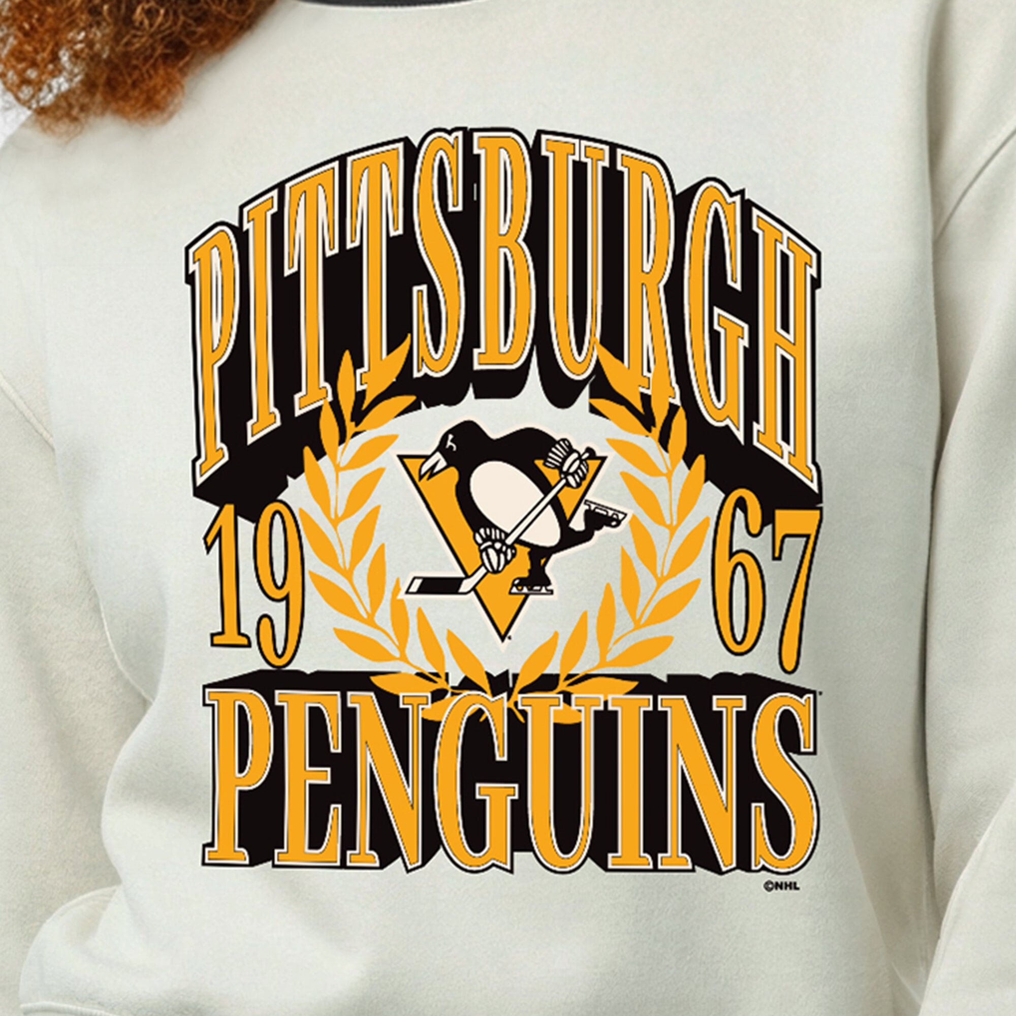 Sweat-shirt Champion crème pour femme, motif lauriers audacieux des Penguins de Pittsburgh, en fil tissé inversé.