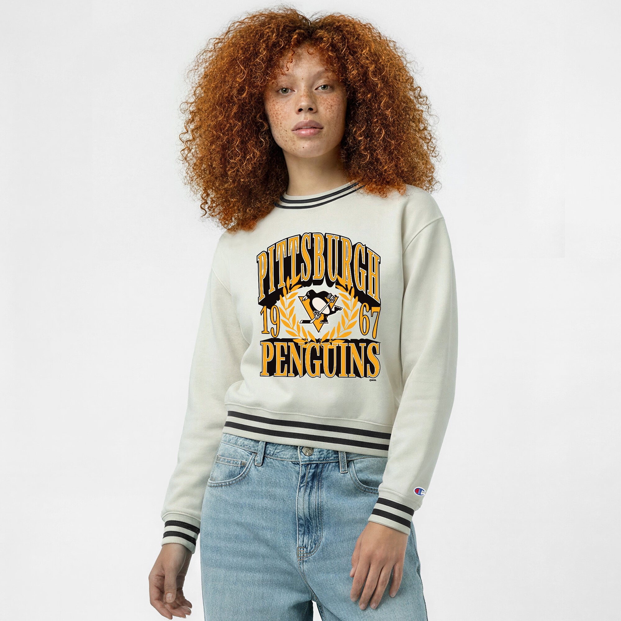 Sweat-shirt Champion crème pour femme, motif lauriers audacieux des Penguins de Pittsburgh, en fil tissé inversé.