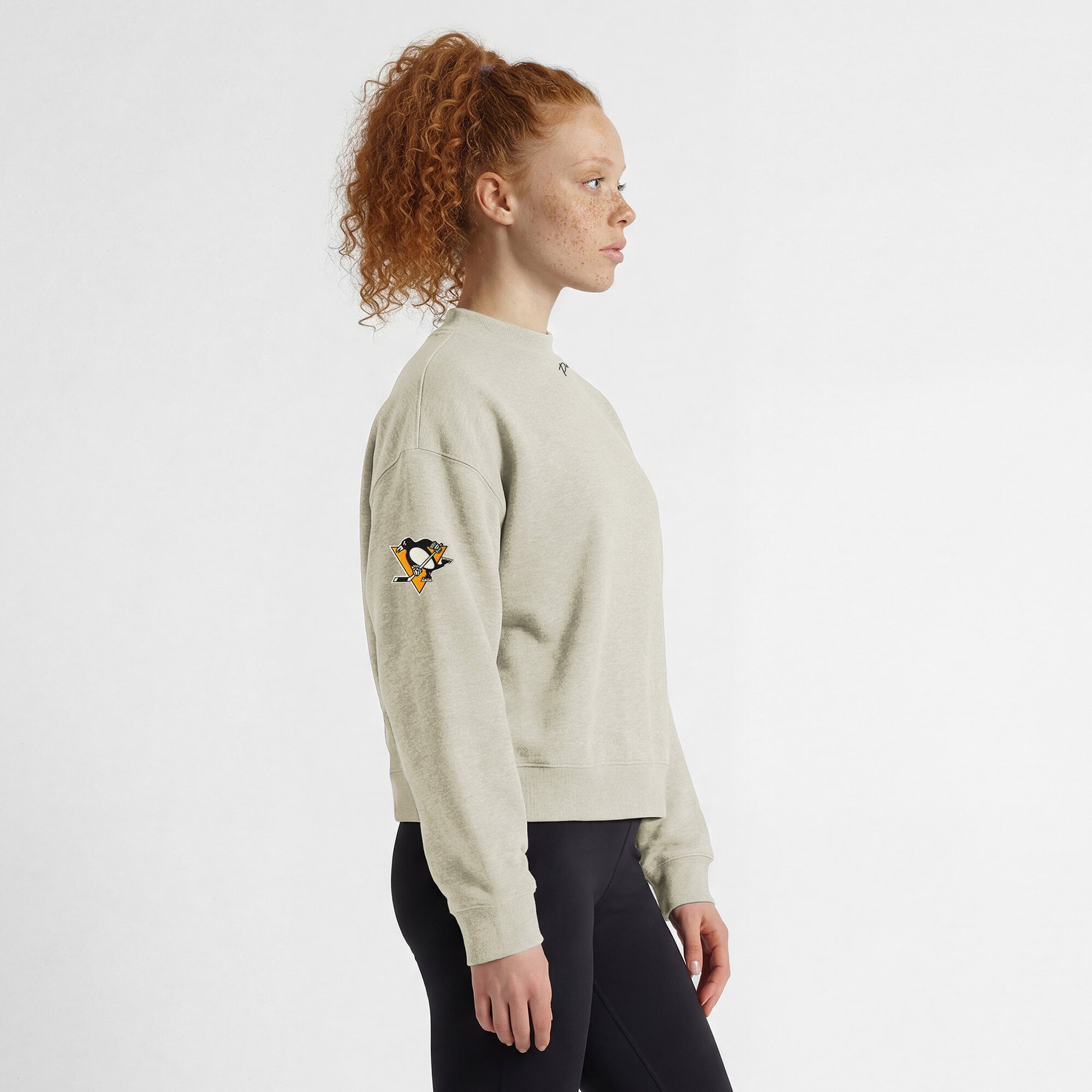 Women's Champion  Oatmeal Pittsburgh Penguins Collar Script Triumph Tri-Blend Fleece Sweatshirt