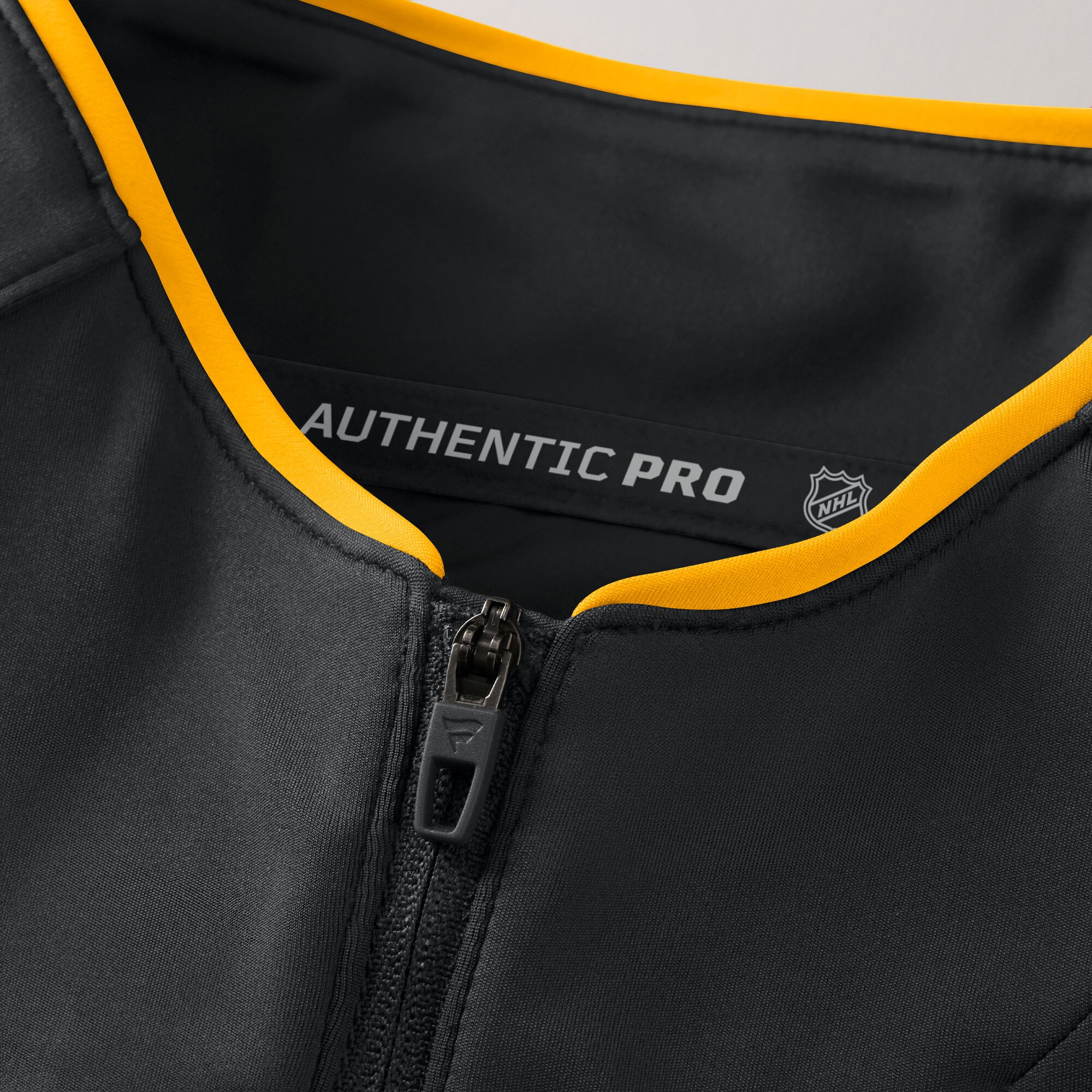 Pull-over léger à col zippé Fanatics noir authentique Pittsburgh Penguins pour femme