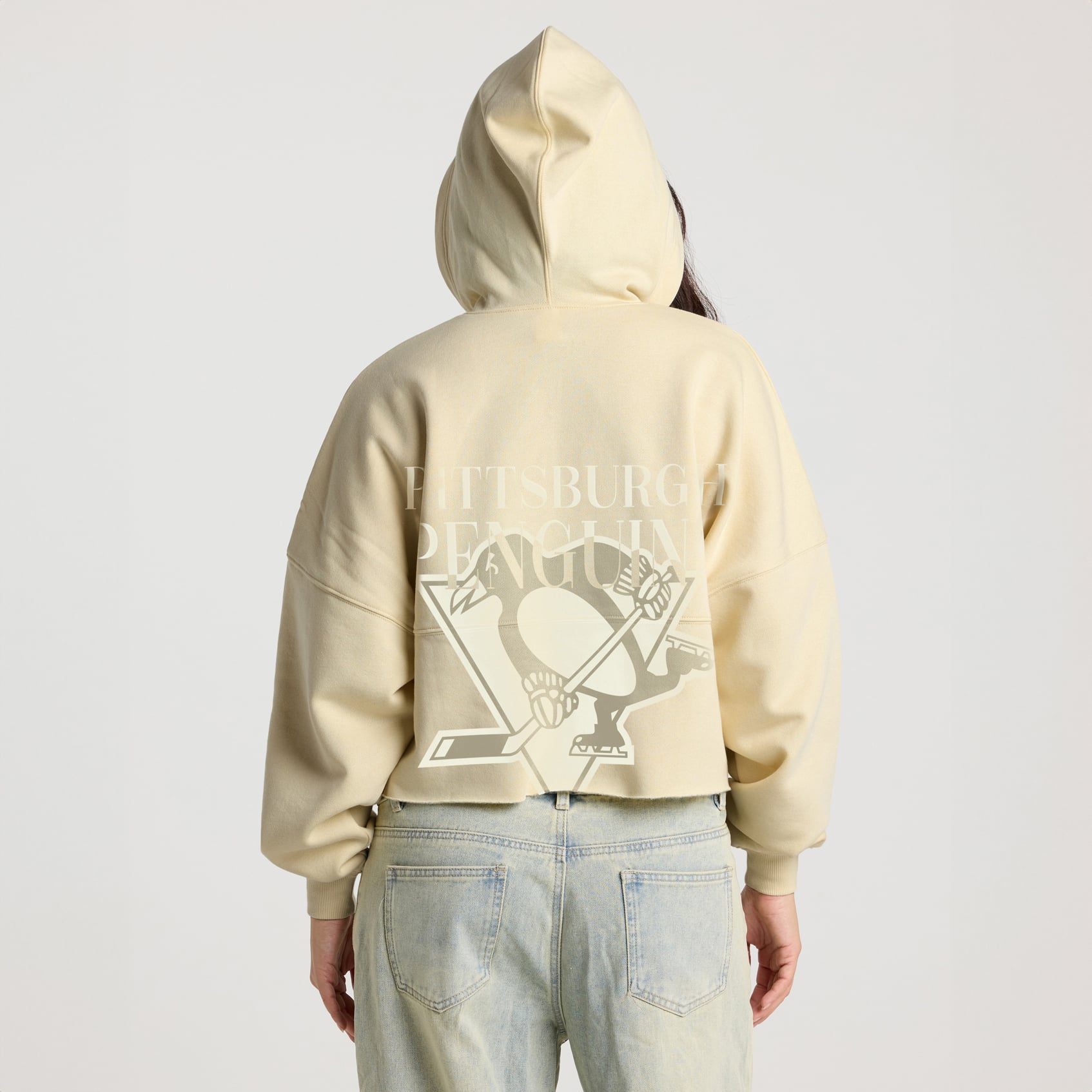 Sweat à capuche court lacets crème Pittsburgh Penguins pour femme (Fanatics)