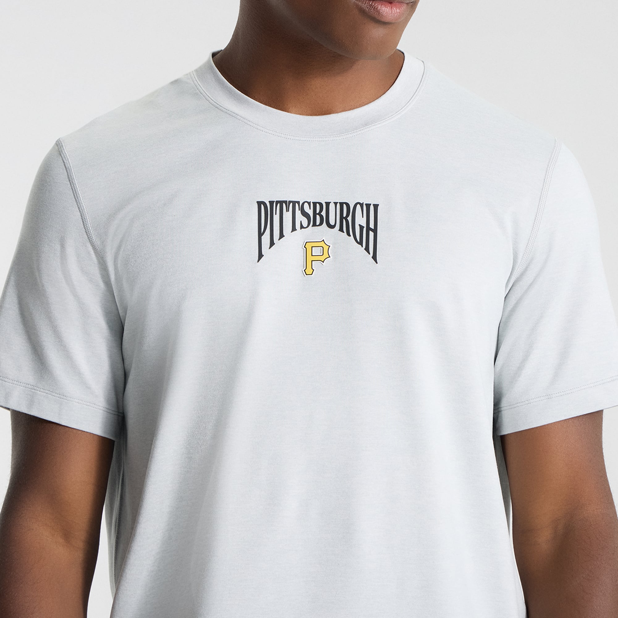 T-shirt en jersey doux Pittsburgh Pirates, couleur argent chiné, pour homme de la marque lululemon