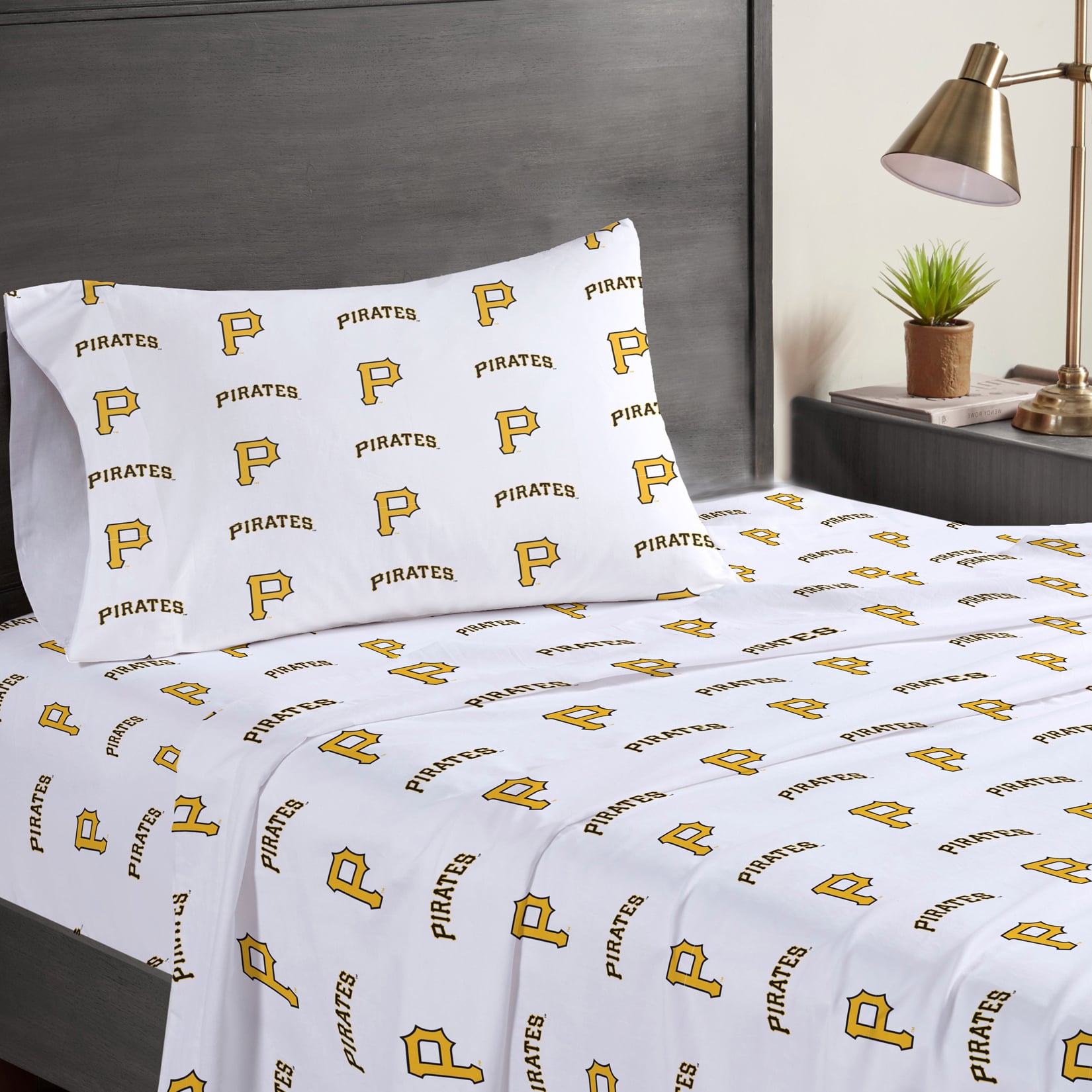 Pegasus Pittsburgh Pirates Three-Piece Twin Sheet Set