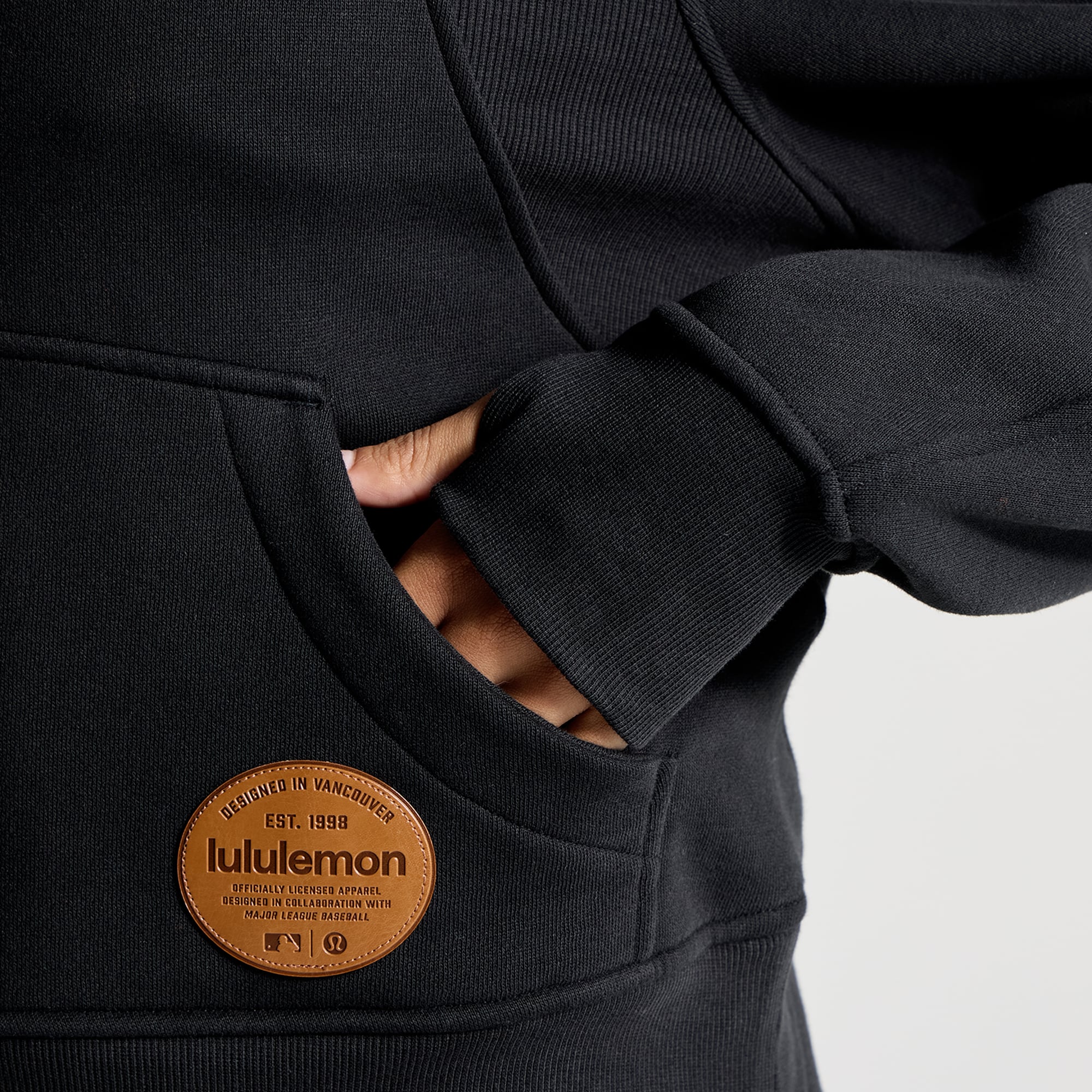 Sweat à capuche zippé oversize Pittsburgh Pirates noir pour femme de lululemon
