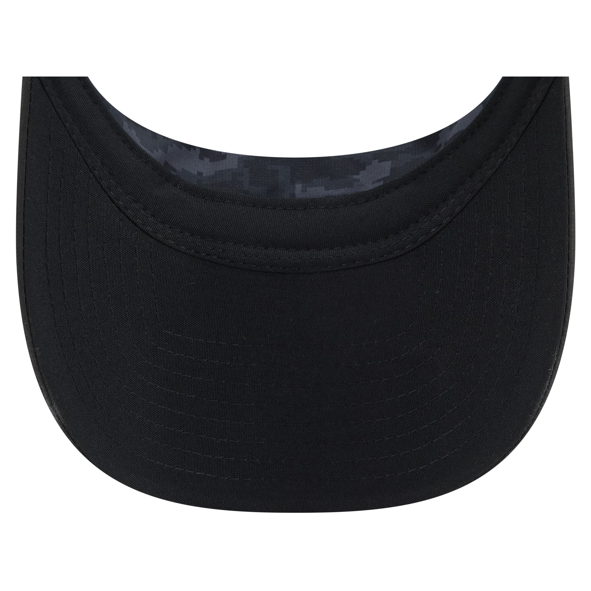 Casquette New Era noire pour homme Pittsburgh Steelers 2026 Salute To Service, visière ajustable
